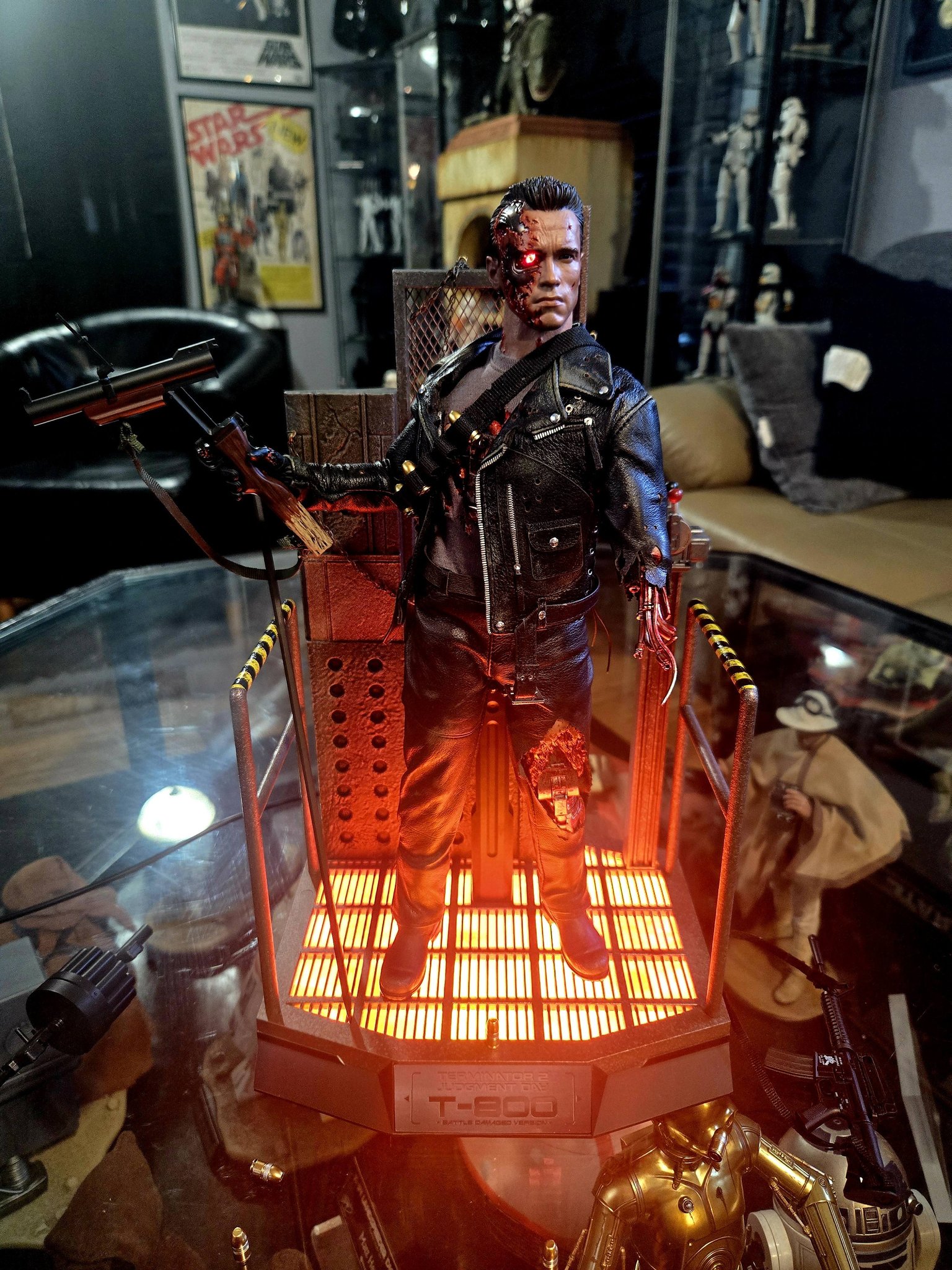 Terminator 2 T-800 battle damaged figure