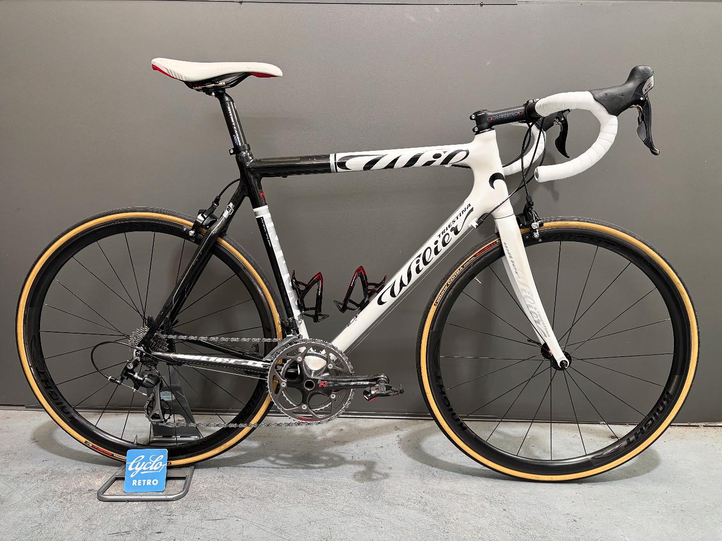 Very clean build, Wilier Mortirolo with 105 #wilier #cycloretro