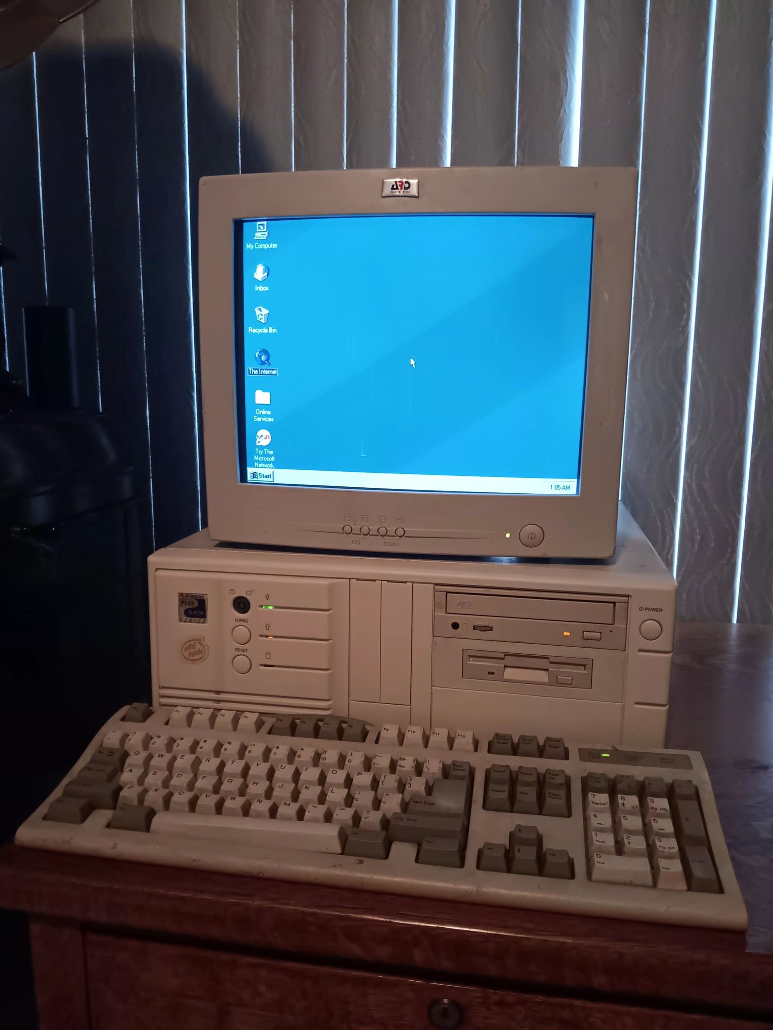 Made a pretty decent windows 95/98/2000 machinetheres a crt so