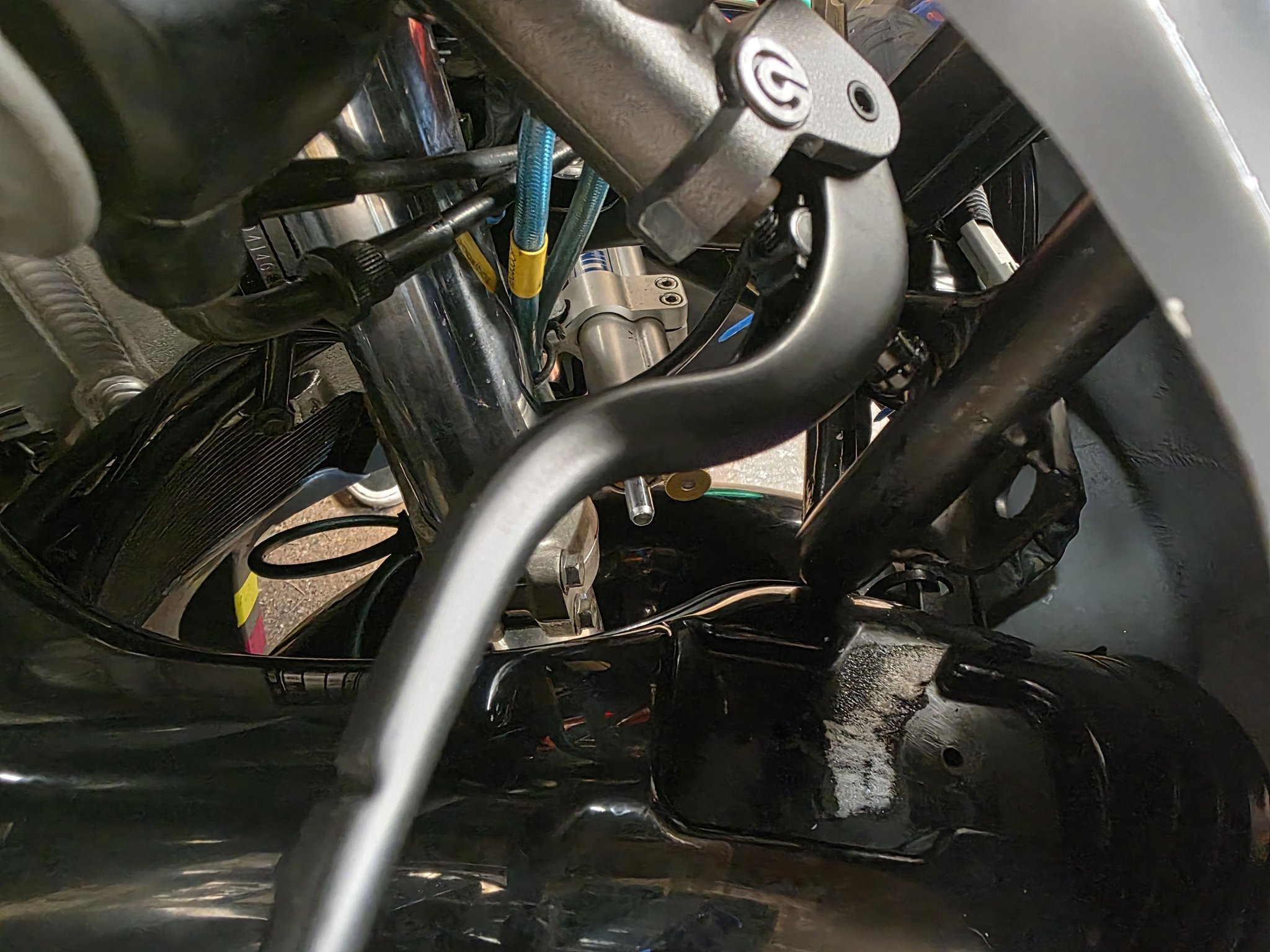 写真 Does Brembo master cylinder fit GSXR models?