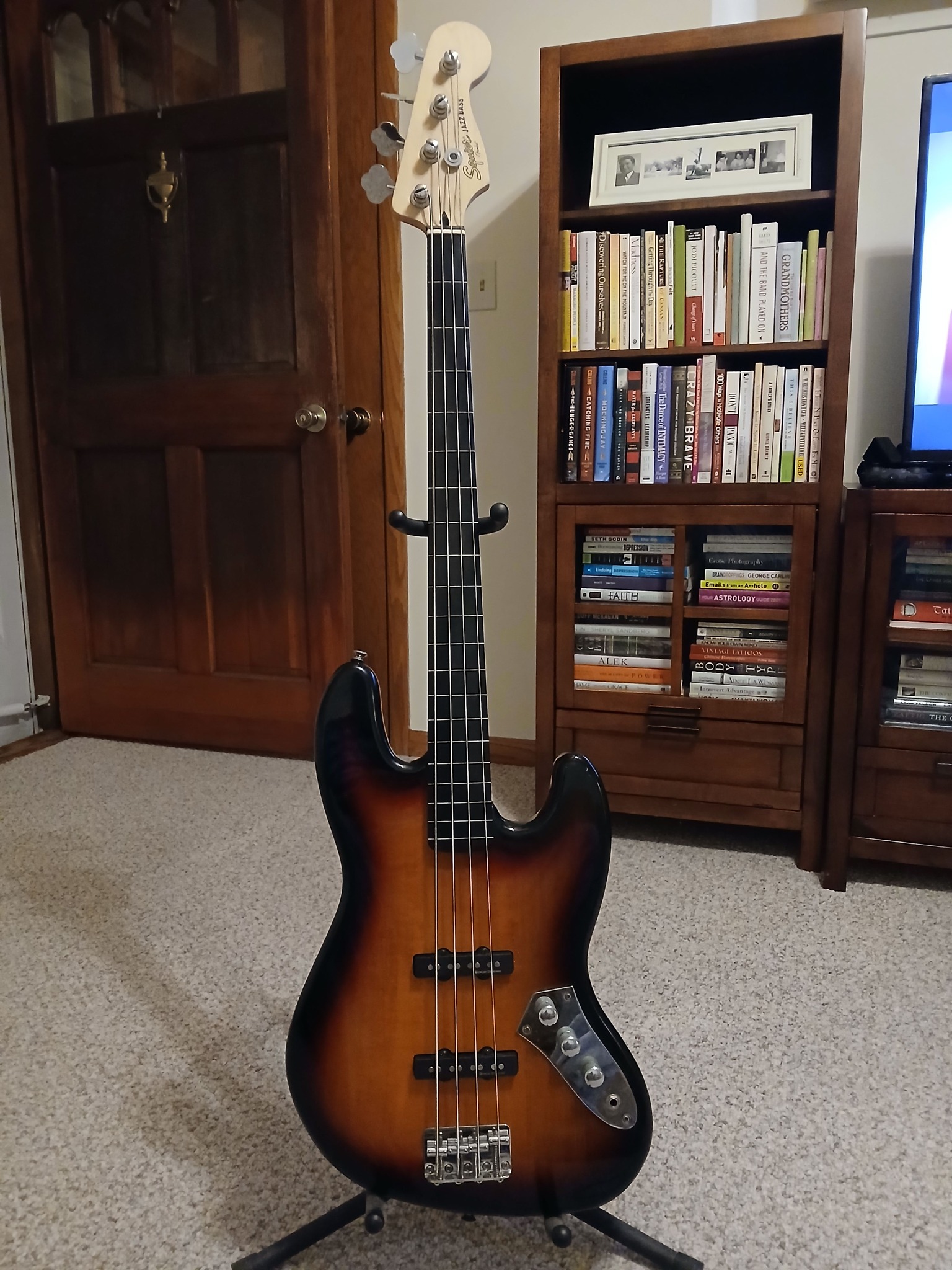 2010 Squier Vintage Modified fretless jazz bass with Duncan Design