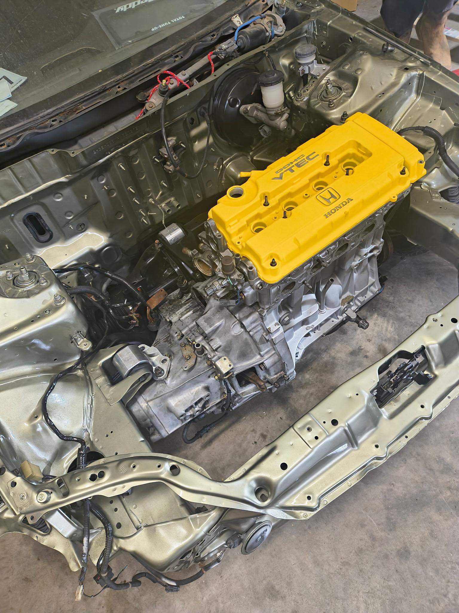 What does an Apexi exhaust sound like on a Honda Civic?