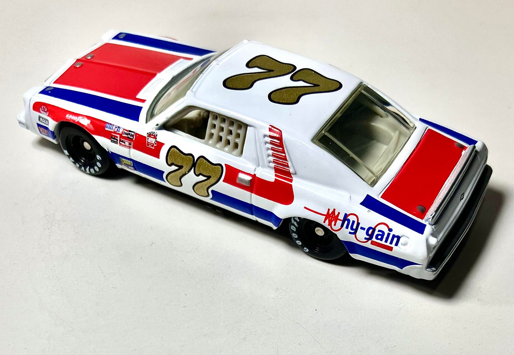 Dale Earnhardt LE #77 Hy-Gain 1976 Chevy Malibu Elite 1:24 Diecast Car