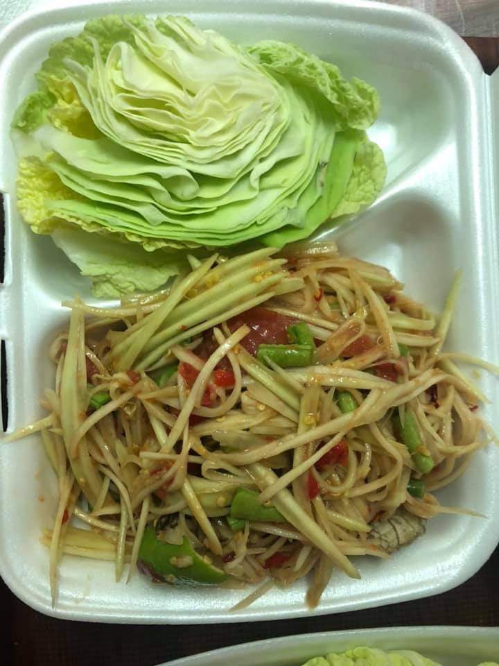 ส้มตำปูปลาร้า&Lab Muh 😋😋😋 - Bangkok Foodland