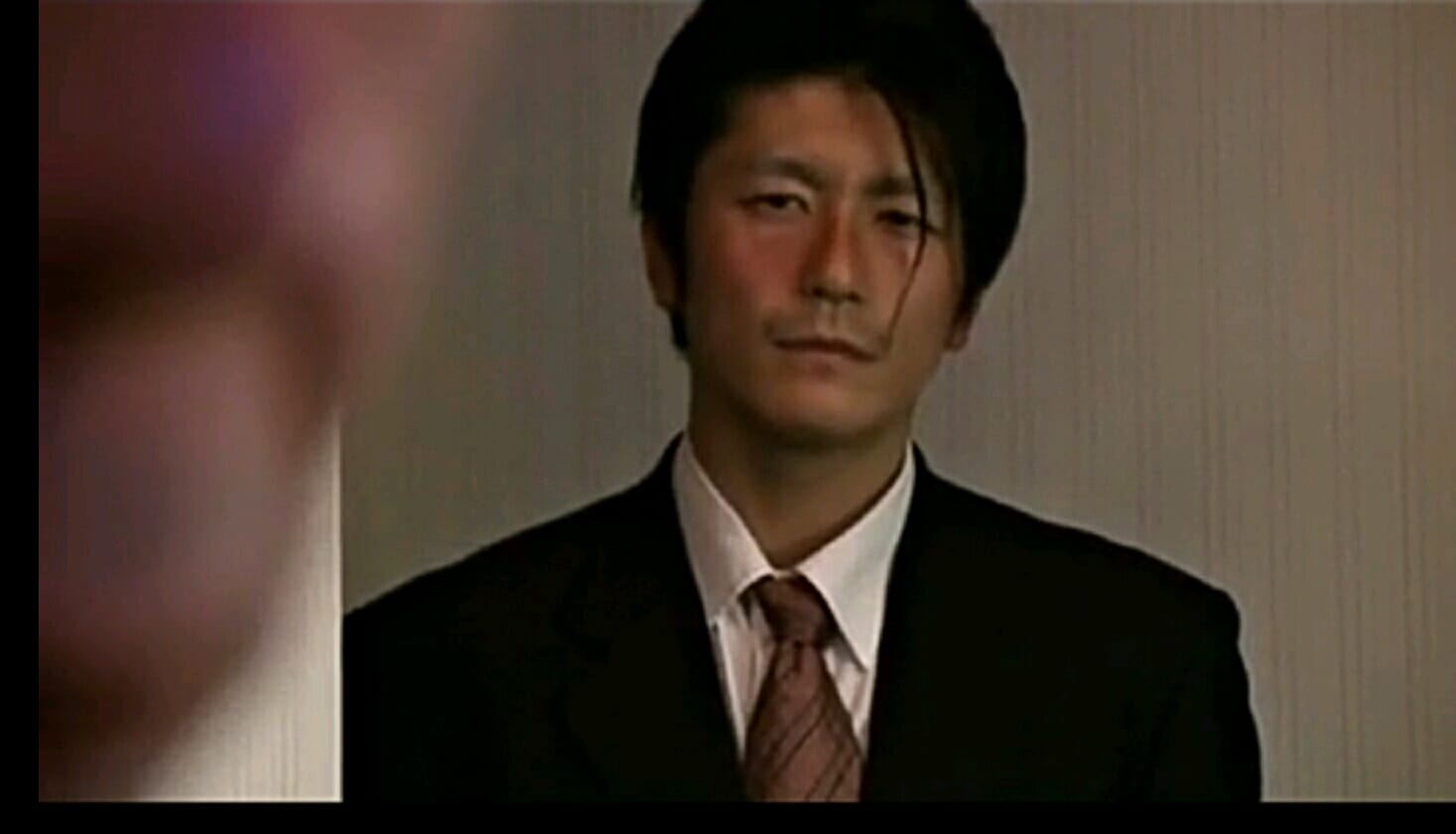 氷 崎 健 人