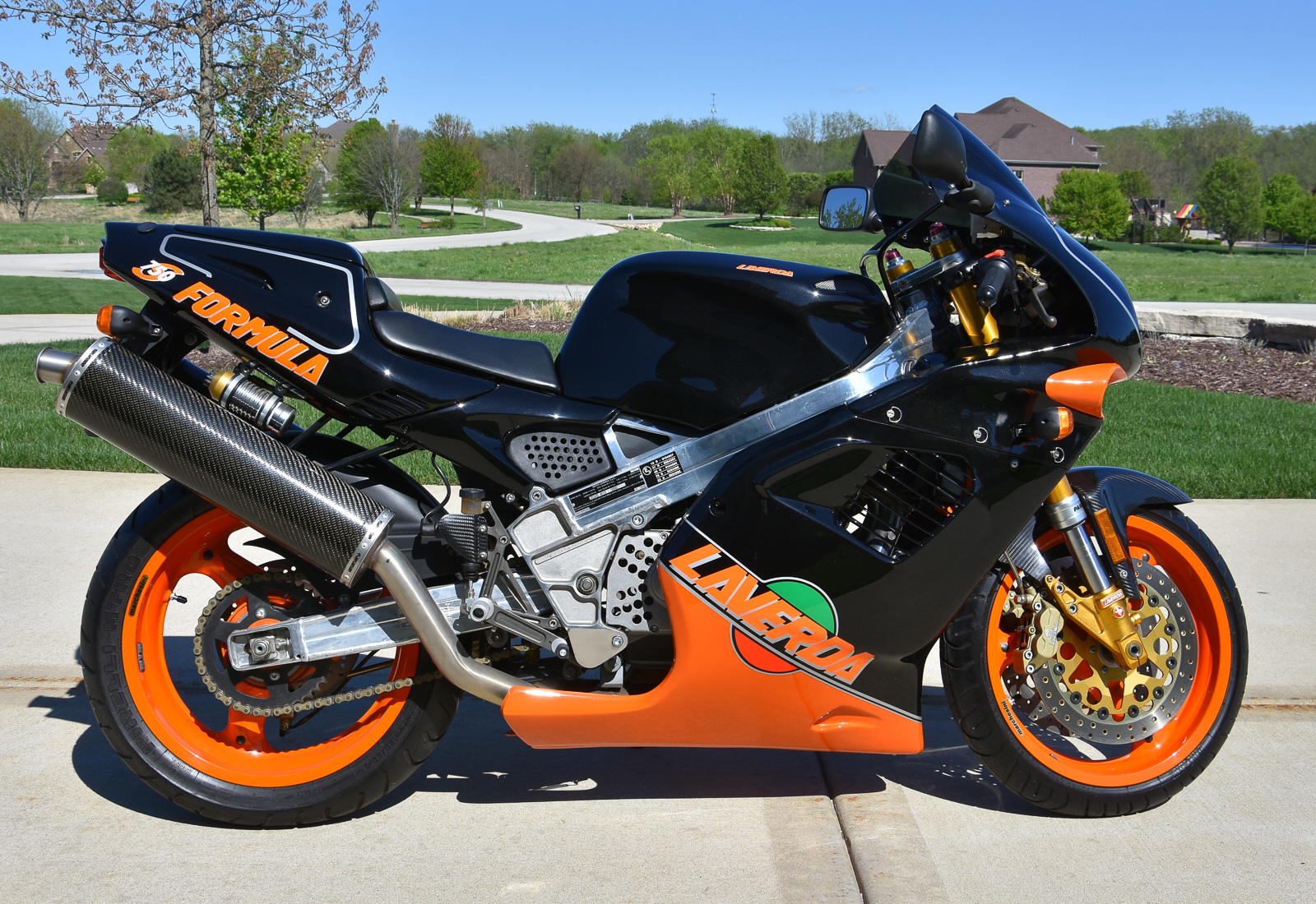 Here's a bike you done see every day. . Another bike from the Alan