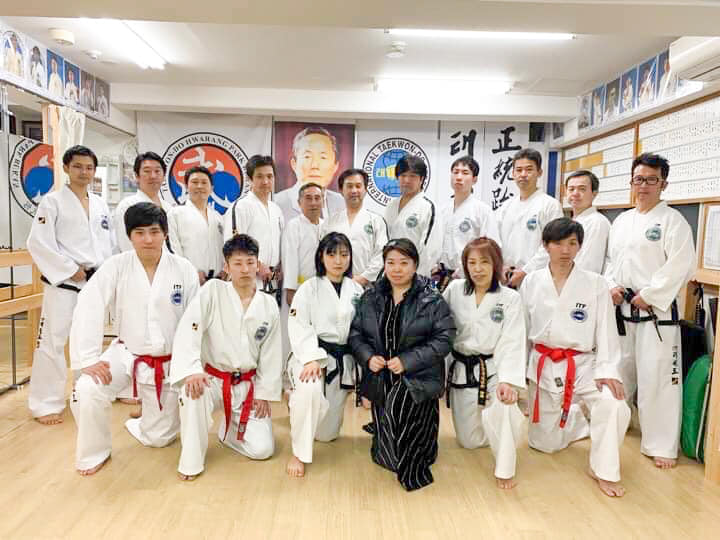 テコンドー・ファラン朴武館 - テコンドー・ファラン朴武館新春初深夜稽古2020が戸田道場にて開催されました。...