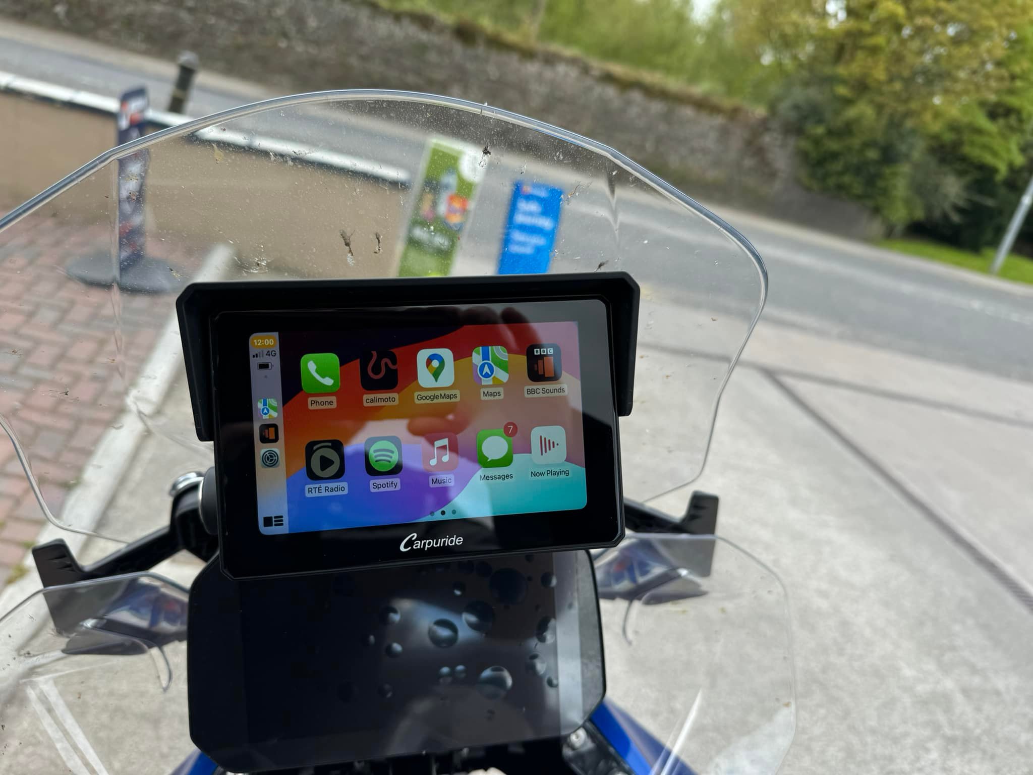 Just got the Carpuride 502 Apple CarPlay/Android Auto screen. Came 