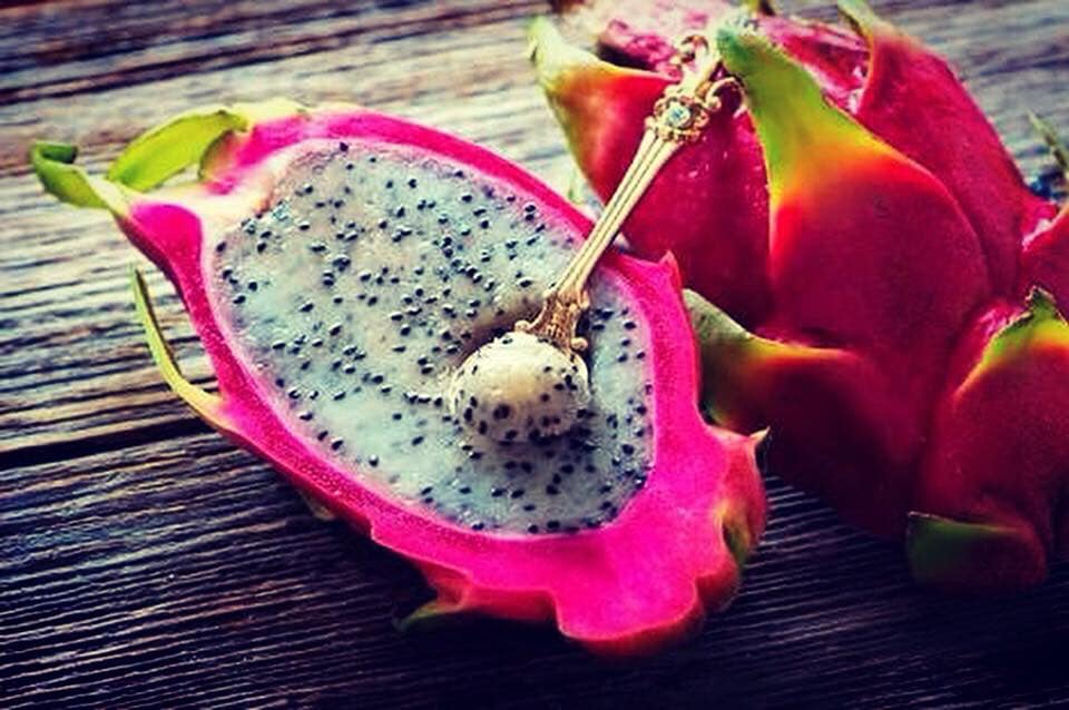 👉Também conhecida como fruta do dragão,a pitaya possui a casca ...