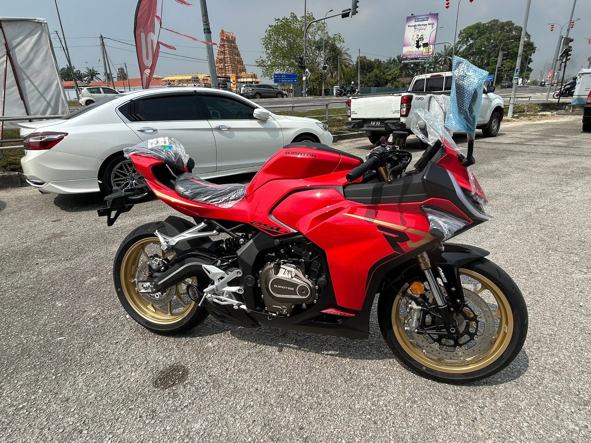 NEW QJMOTOR SRK 250 RD