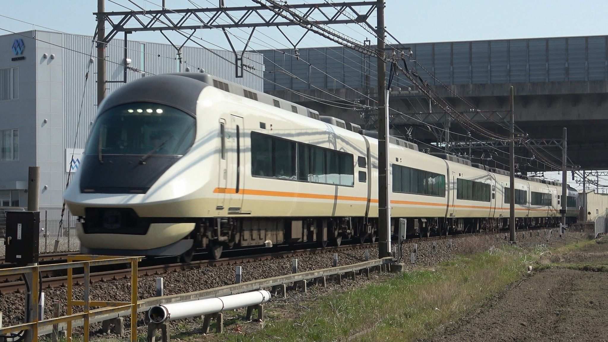 おはようございます。 近鉄21020系アーバンライナーnext 7214列車 特急