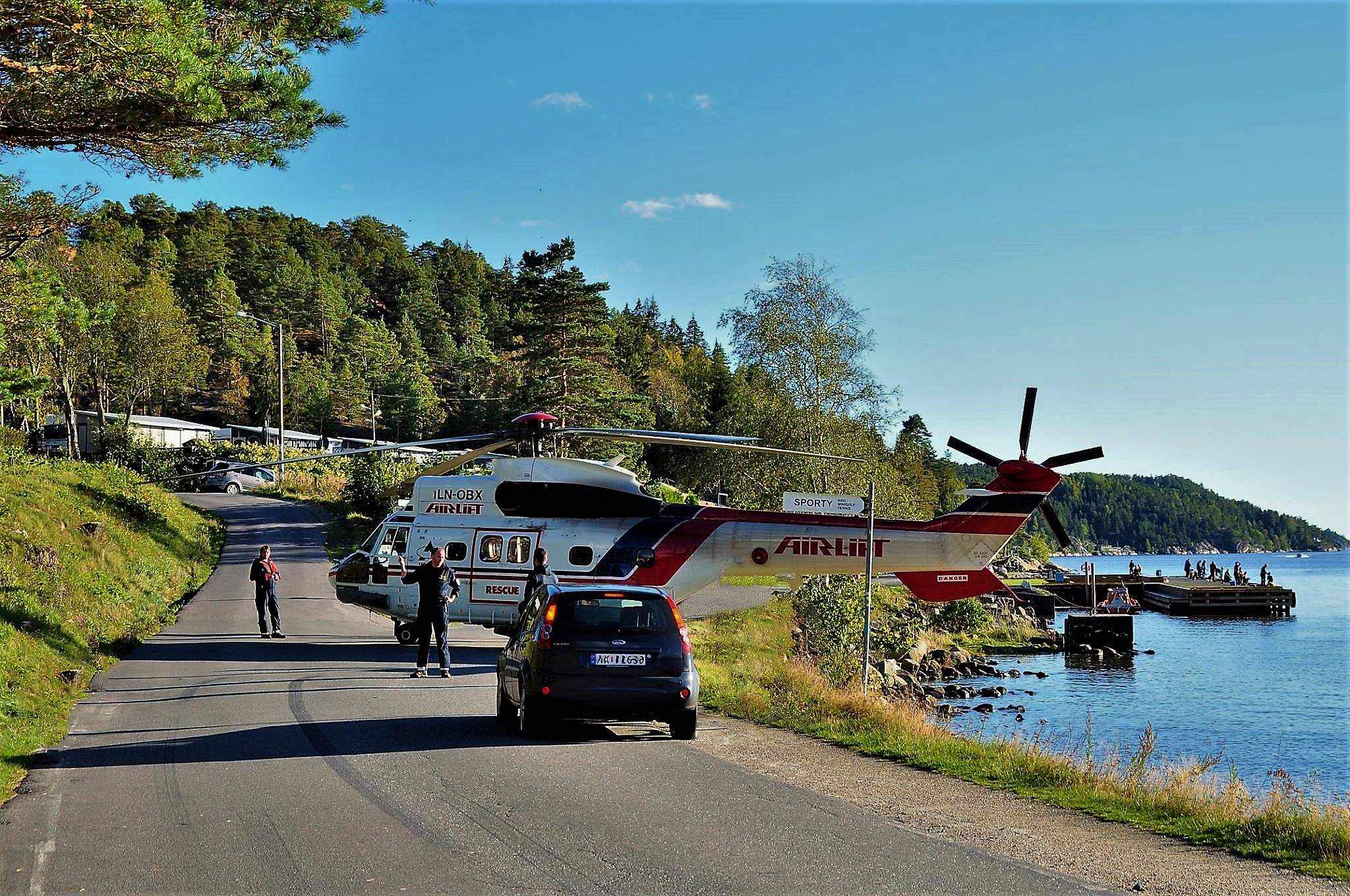 Helikopter i Norge | **Super Puma på Høysand i Skjeberg, 10 august 2018 ...