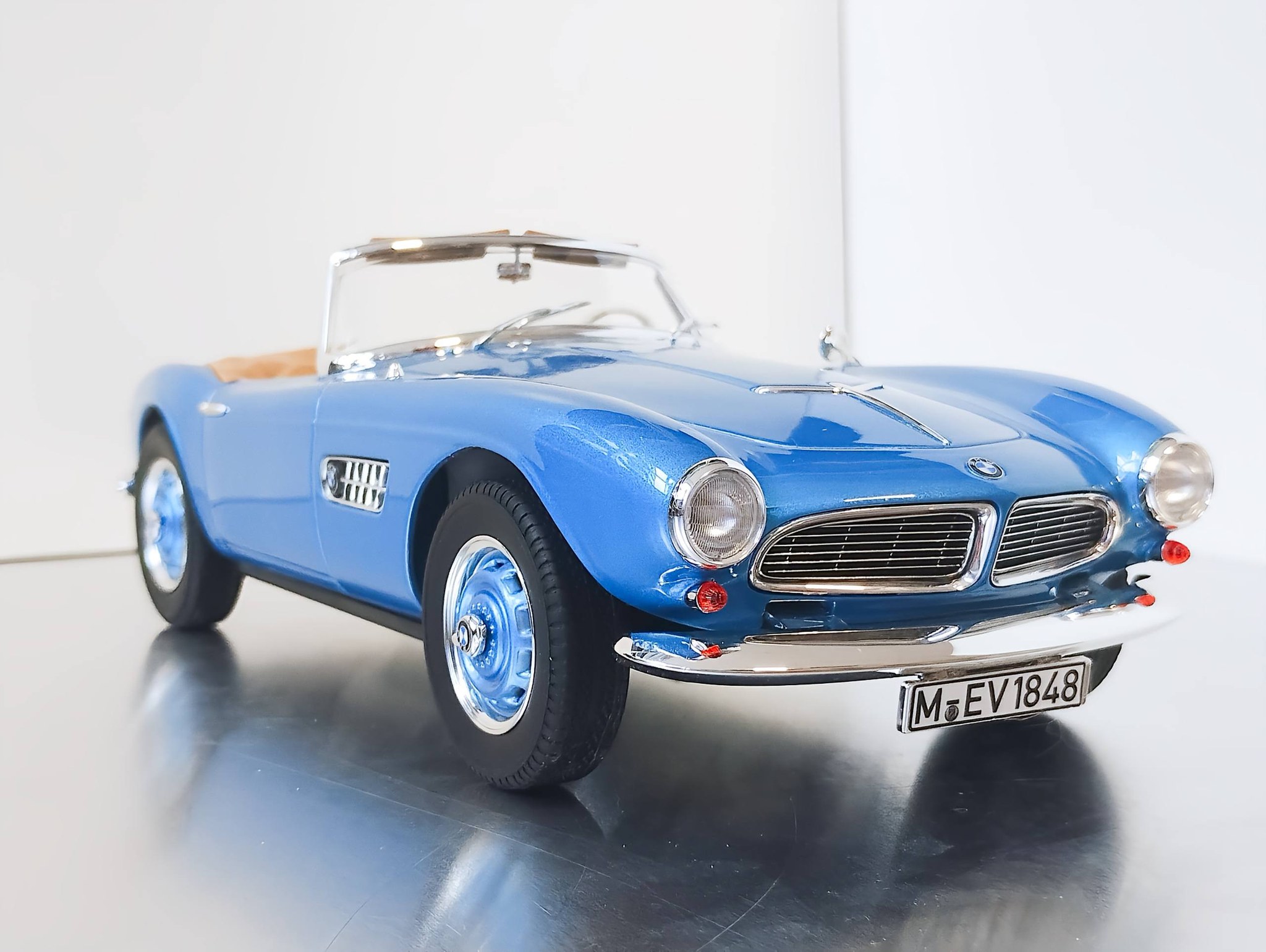 Norev's 1:18 BMW 507 Series II model car in metallic blue