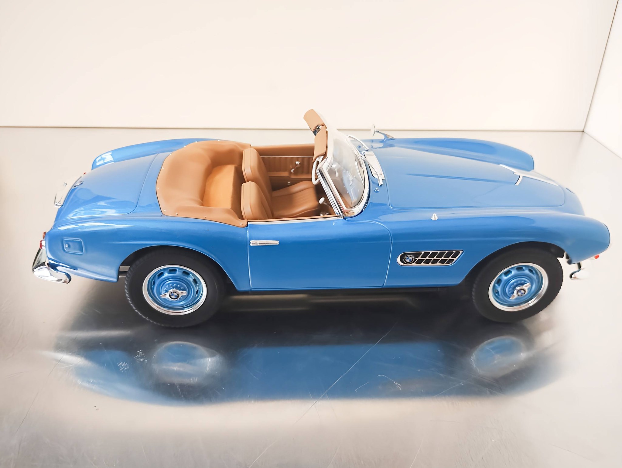 Norev's 1:18 BMW 507 Series II model car in metallic blue