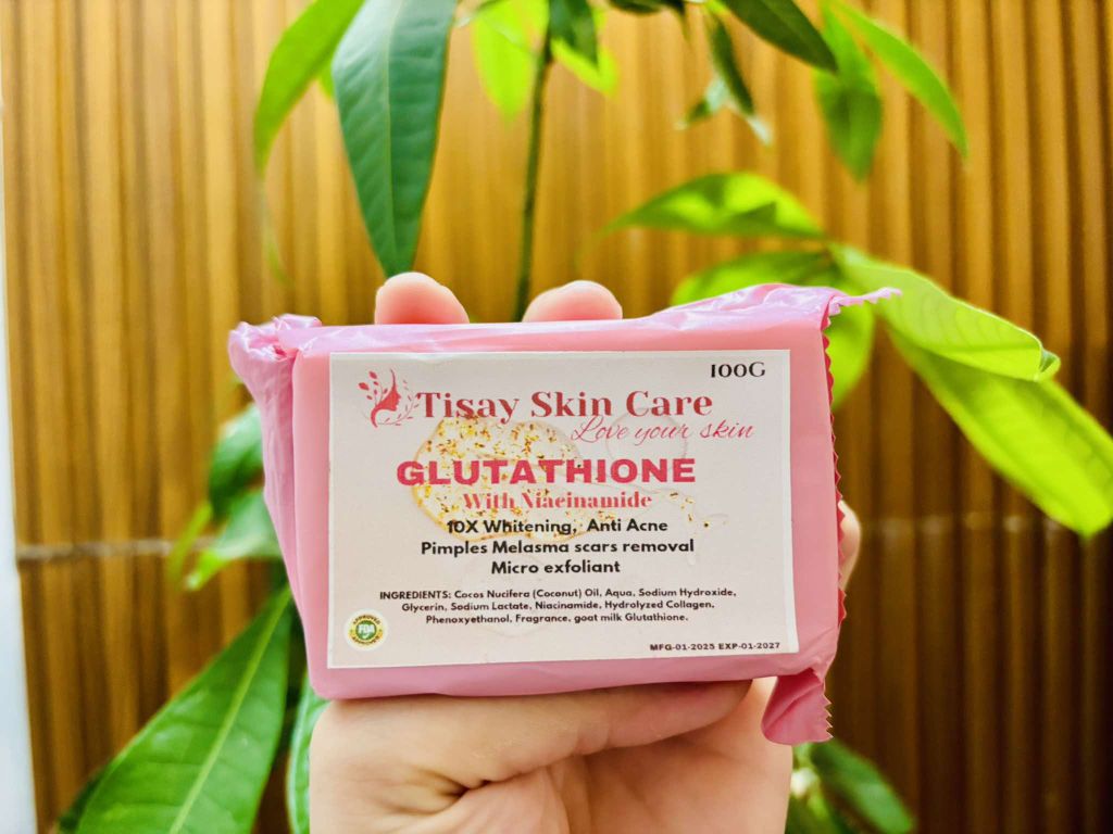 Easy Glow L-Glutathione Super Brightening Carrot Glupa Plus Easy To Glow Celebrity Body wash . •Super brightening with Argan oil, Carrot Oil+Glutamine E&C. •Super Exfoliate with Glutamin E,C& Egyptian Sugar Scrub. Easy