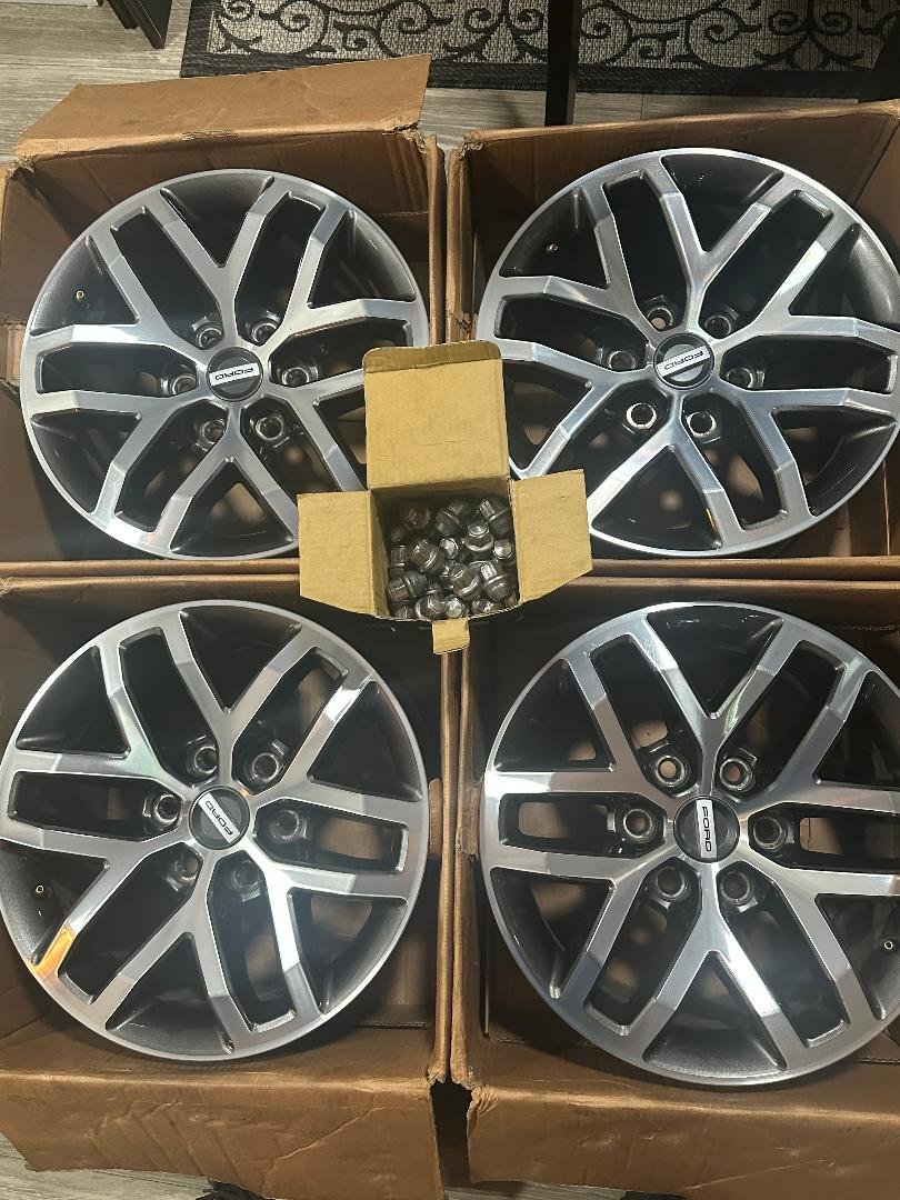 ®️Solo Ford Raptor🦖💨 | 2017 OEM Ford F150 Raptor Wheels (size: 17