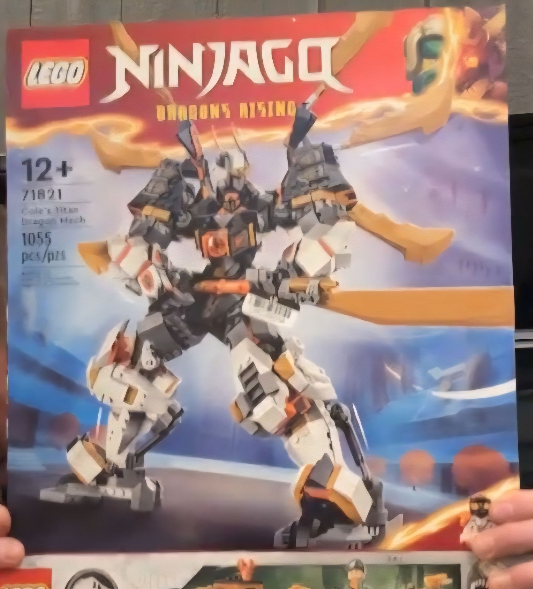 Unboxing the Lego Ninjago mystery box
