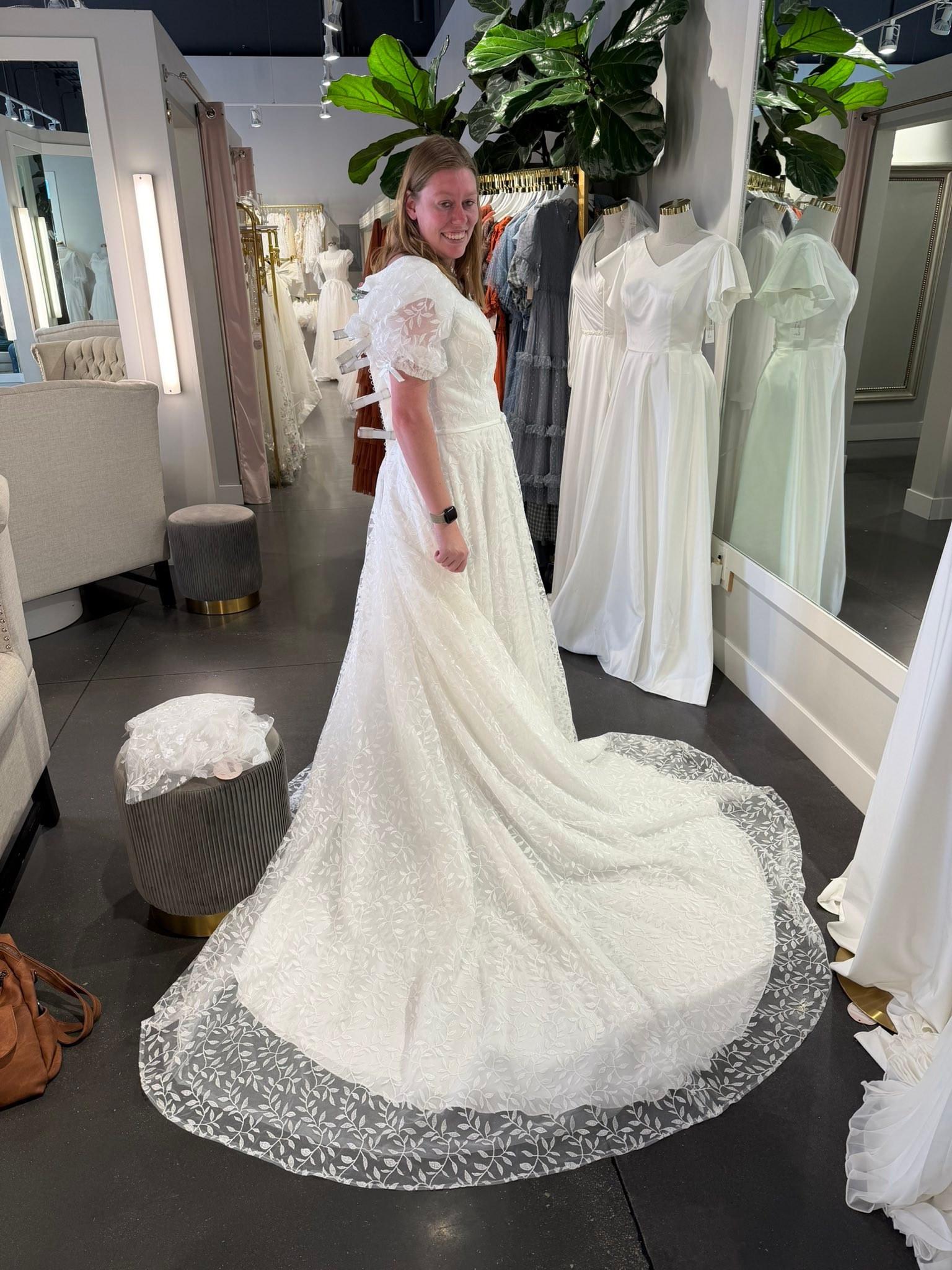 bridesmaid dresses ogden utah Affordable seamstress in or Layton, for dress alterations? White Wedding Dress Mermaid Size:US 6.5 Furniture > Cabinets & Storage Prom dresses Try on this chiffon
