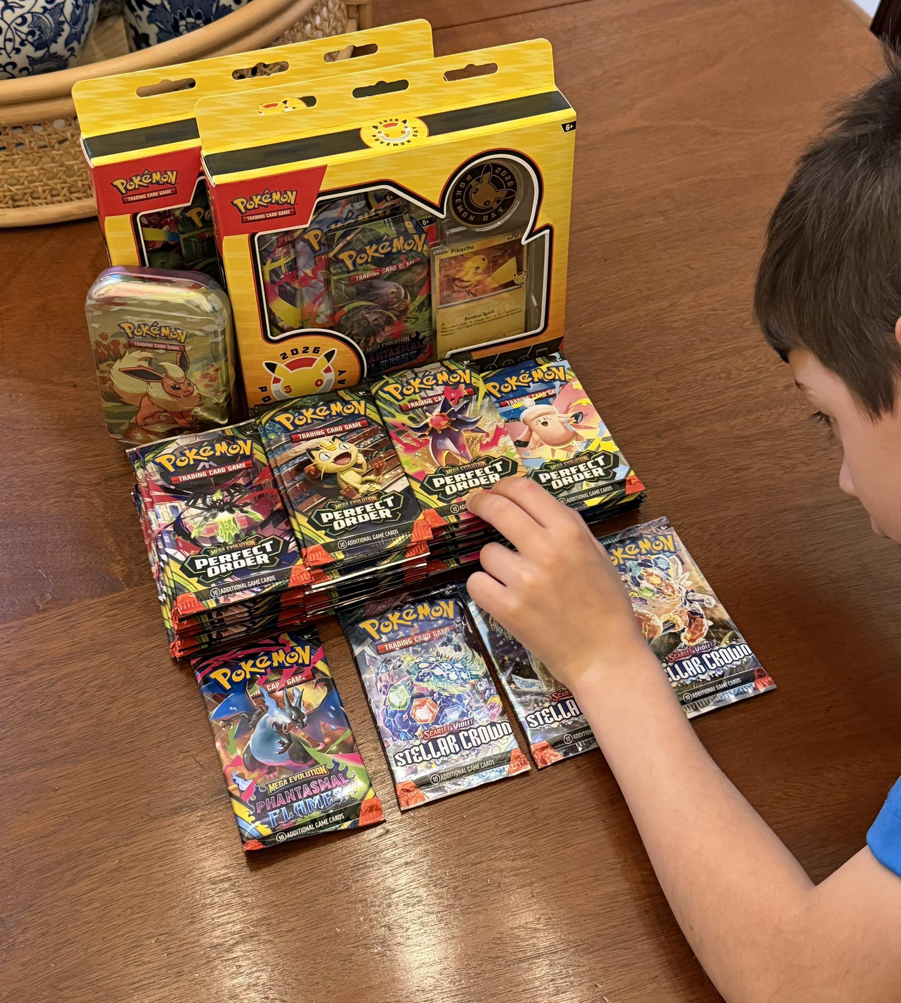 pokemon card series in order Pokémon TCG: First Partner Illustration Collection—Series 1 : Toys & Games Give your collection a boost with 36 Booster packs from the Mega Evolution—Chaos Rising expansion. Pokemon TCG Base Set Checklist: