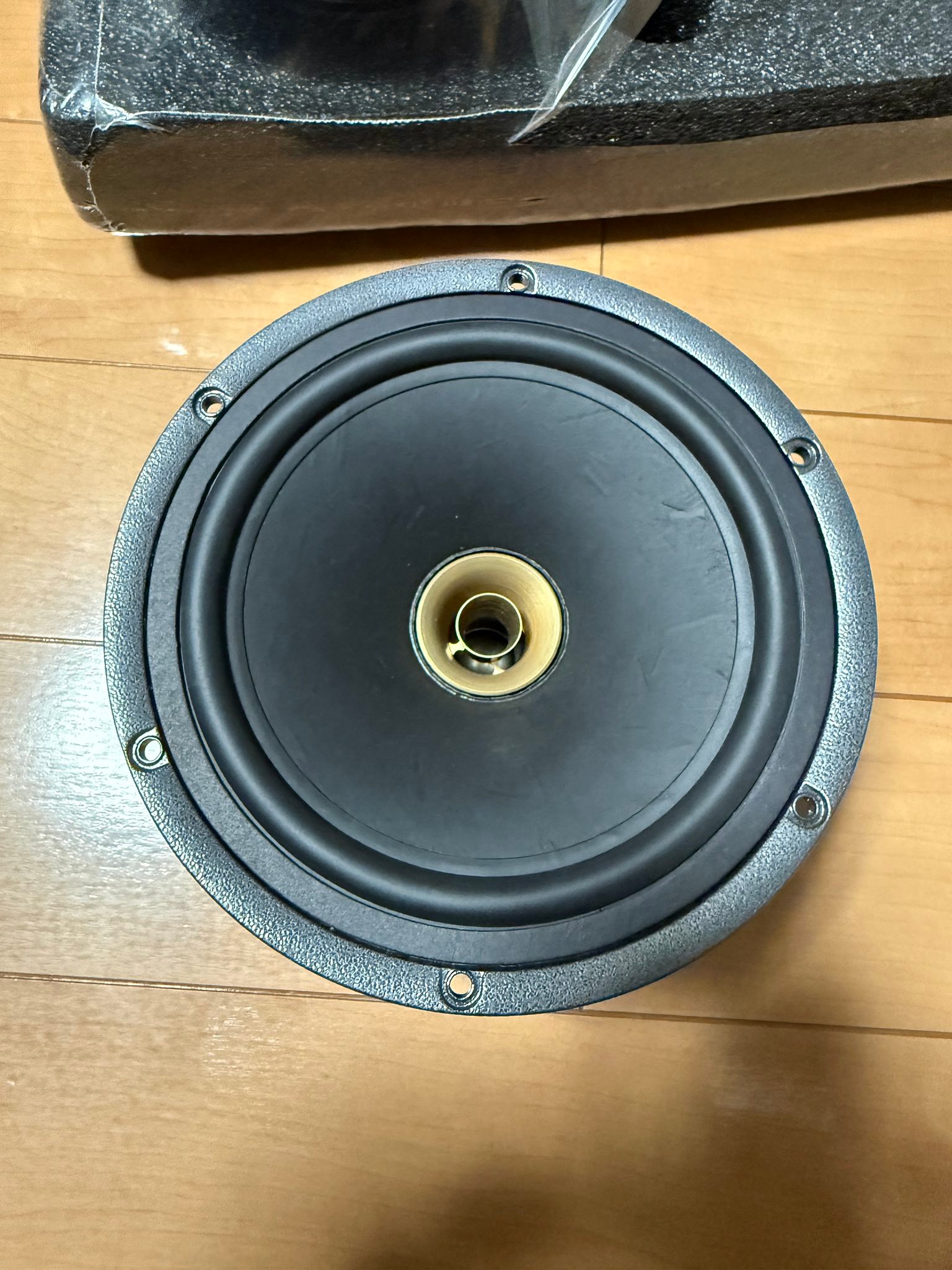 こんな6.5インチスピーカーを手に入れました。 パッと見タンノイっ