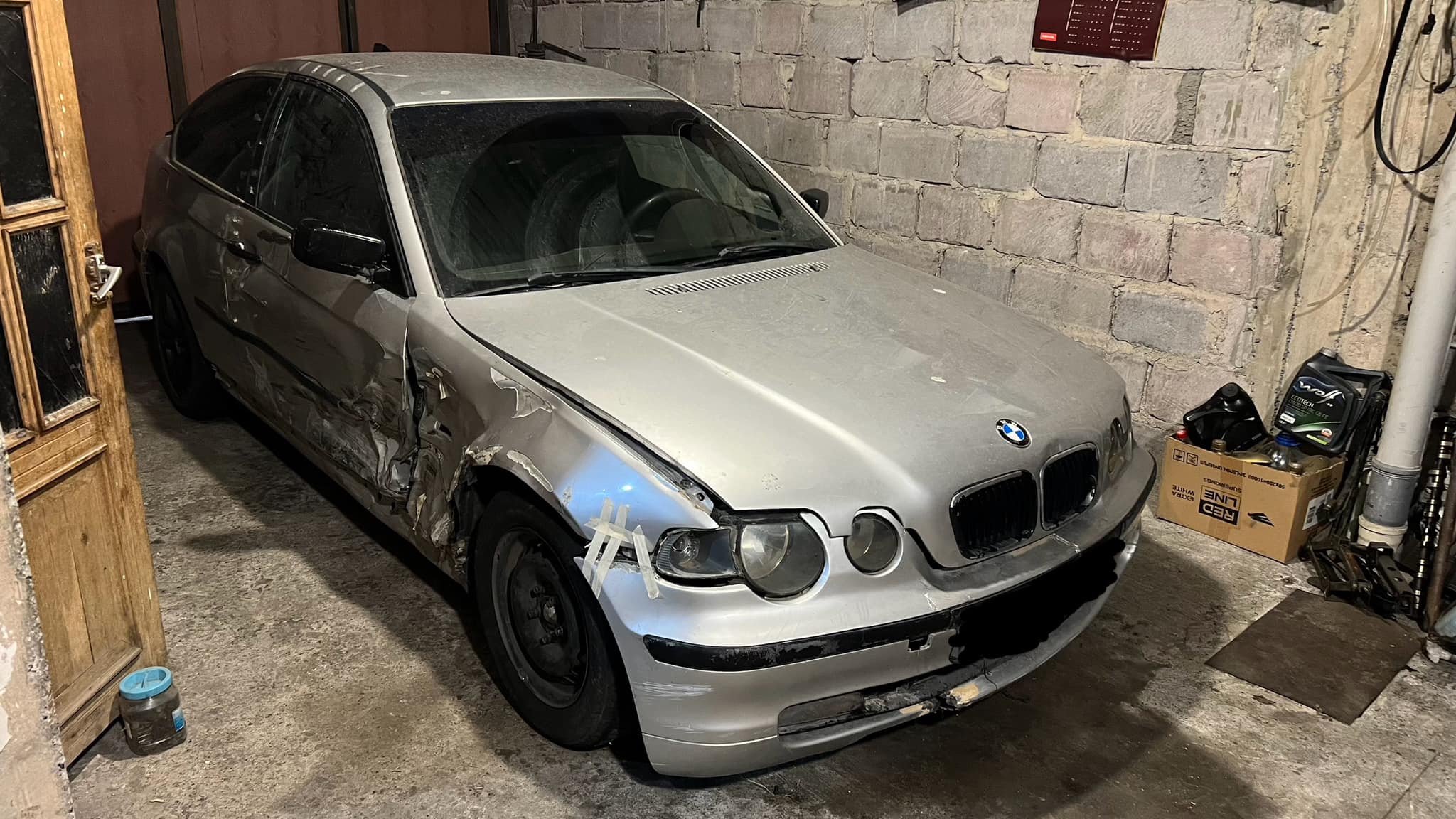 Avtoshuka Armenia ️ | Vacharvum e shtap Bmw 318i 2001tiv uni hexuk gaz ...