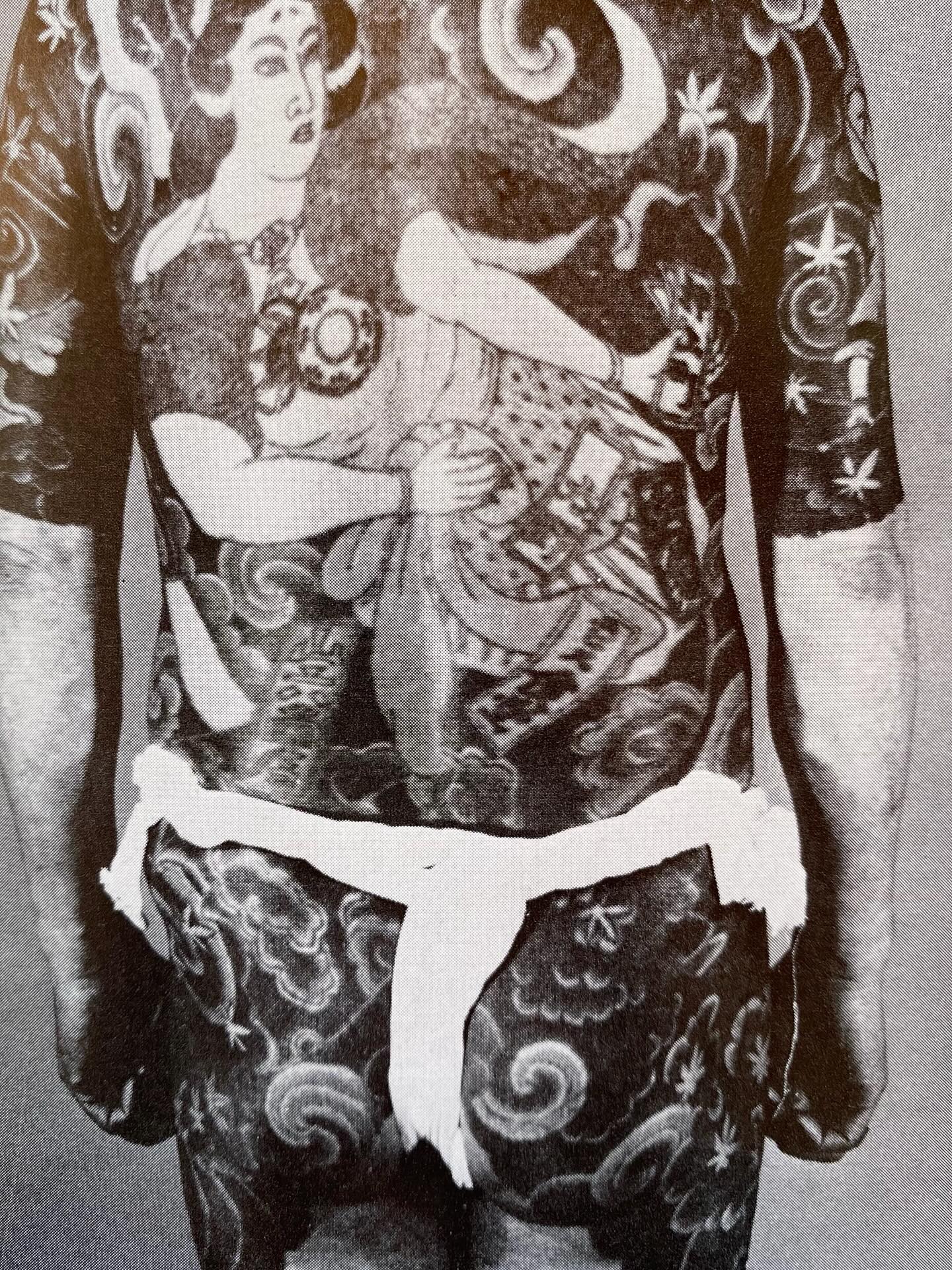 Traditional Tattoo Japan. 伝統刺青の世界。昭和ですねぇ」 3代目彫宇
