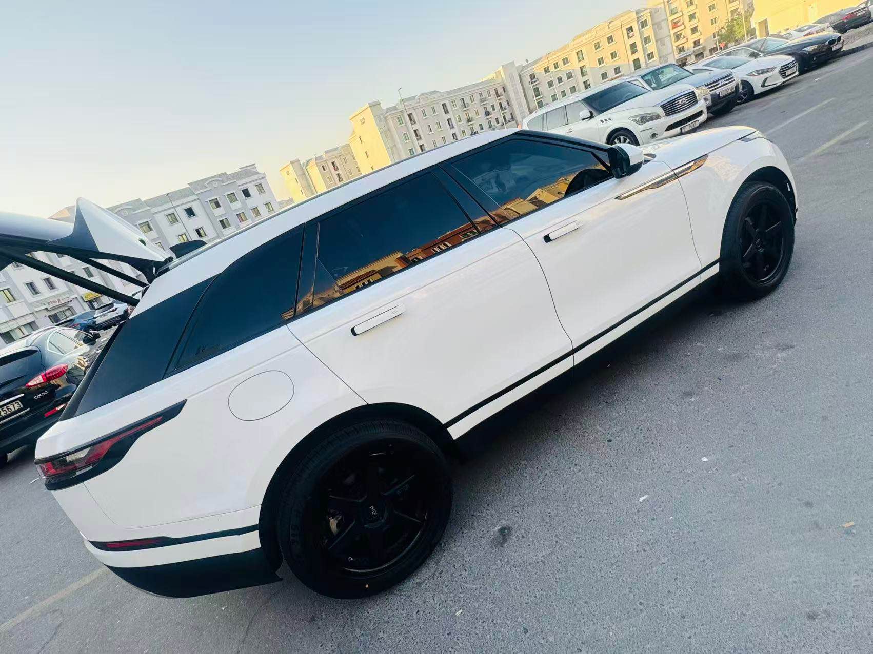 land rover valer 2020 - Cars & Trucks - Dubai, United Arab Emirates ...
