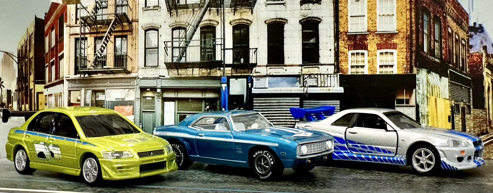 Brian's car in 2 Fast 2 Furious L لت O زن ருோழ PENUU M HN 問代