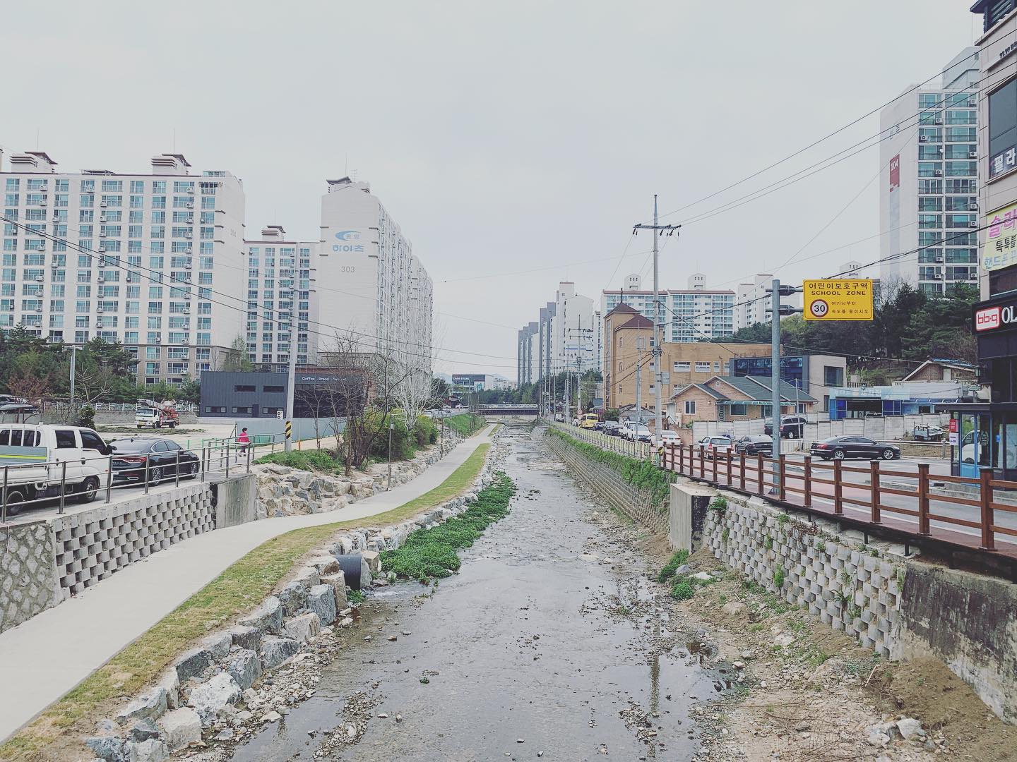 인플루언서 정완호 - 퇴계동-공지천-상상마당-송암운동장-의암댐-애니메이션박물관-인형극장-소양2교-춘천대교-...