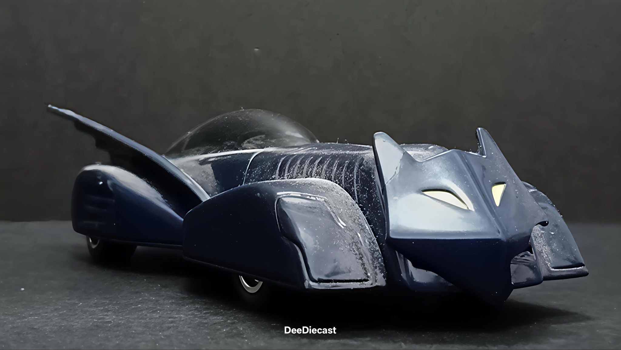 Corgi Batmobile 2000 DC Comics 1:18 Diecast