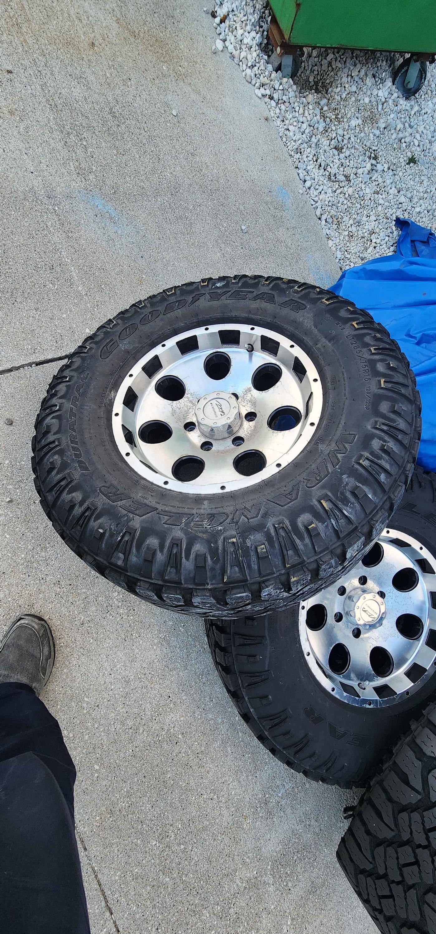 MB Motorsports rims/tires - Car Wheels, Tires & Parts - Oak Harbor ...