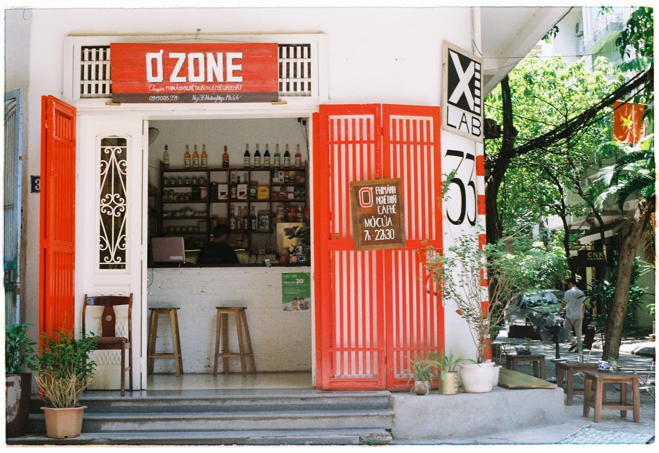 O Zone - Films, Art & Coffee