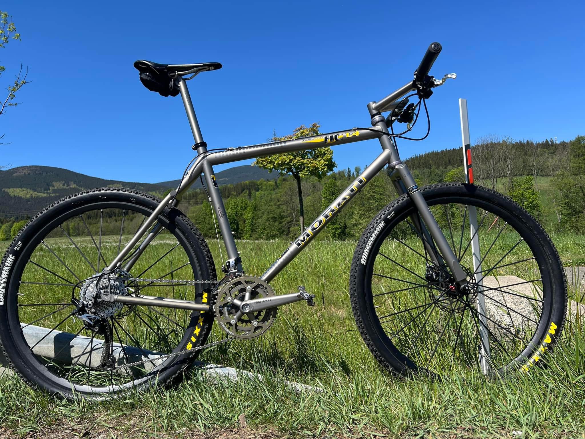 Morati H-C 1.4 mountain bike features and parts