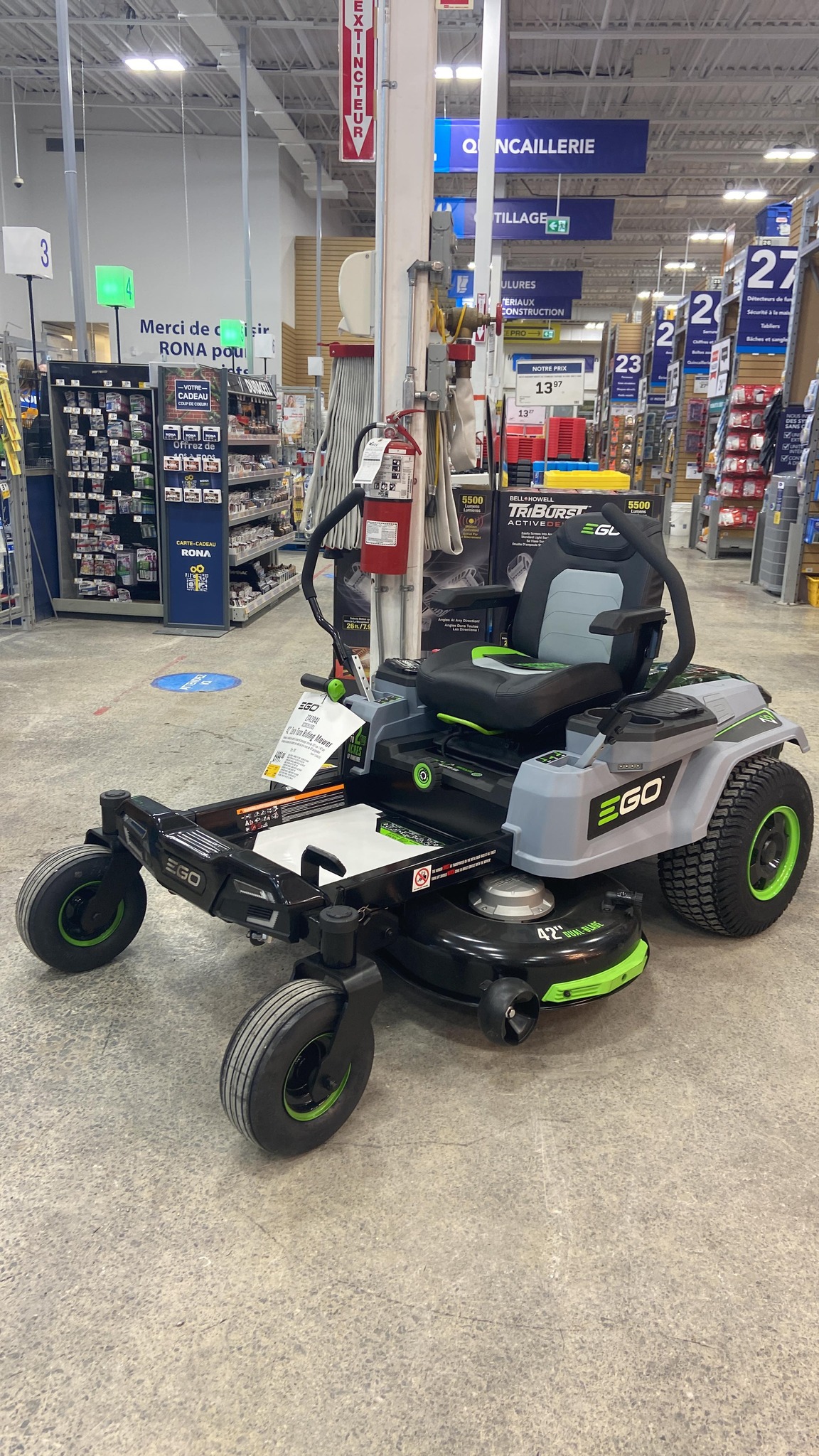 RONA - Voici La tondeuse EGO 42’’ 100% électrique. Superbe belle ...