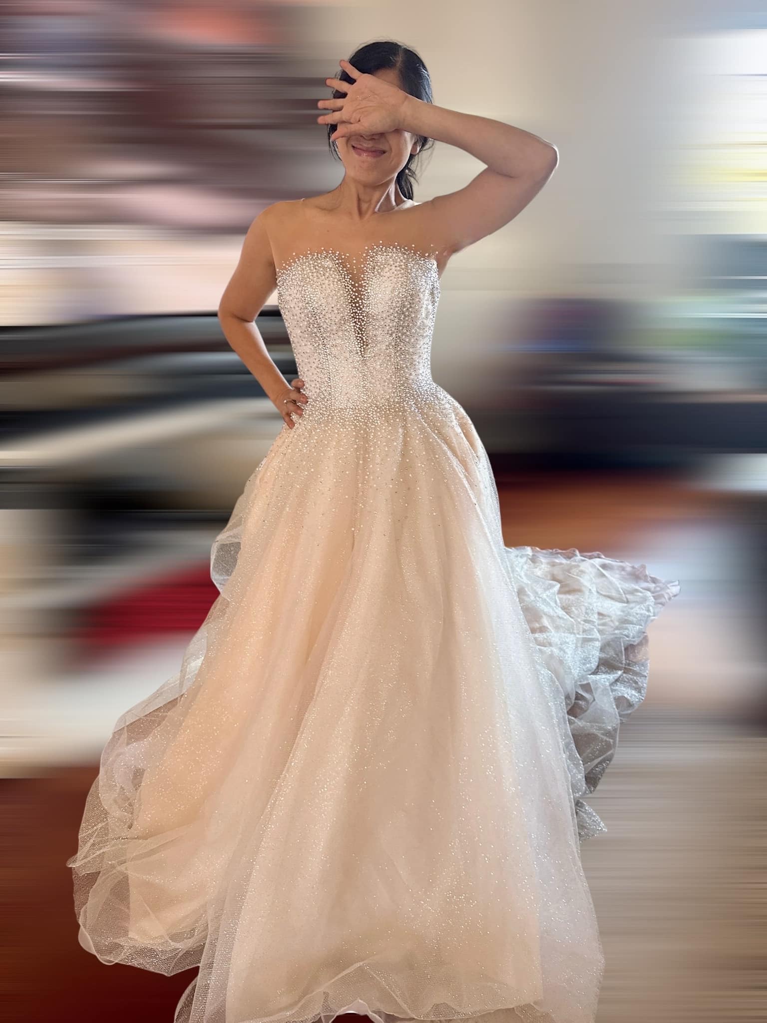 What jewelry matches a deep V neck gown?