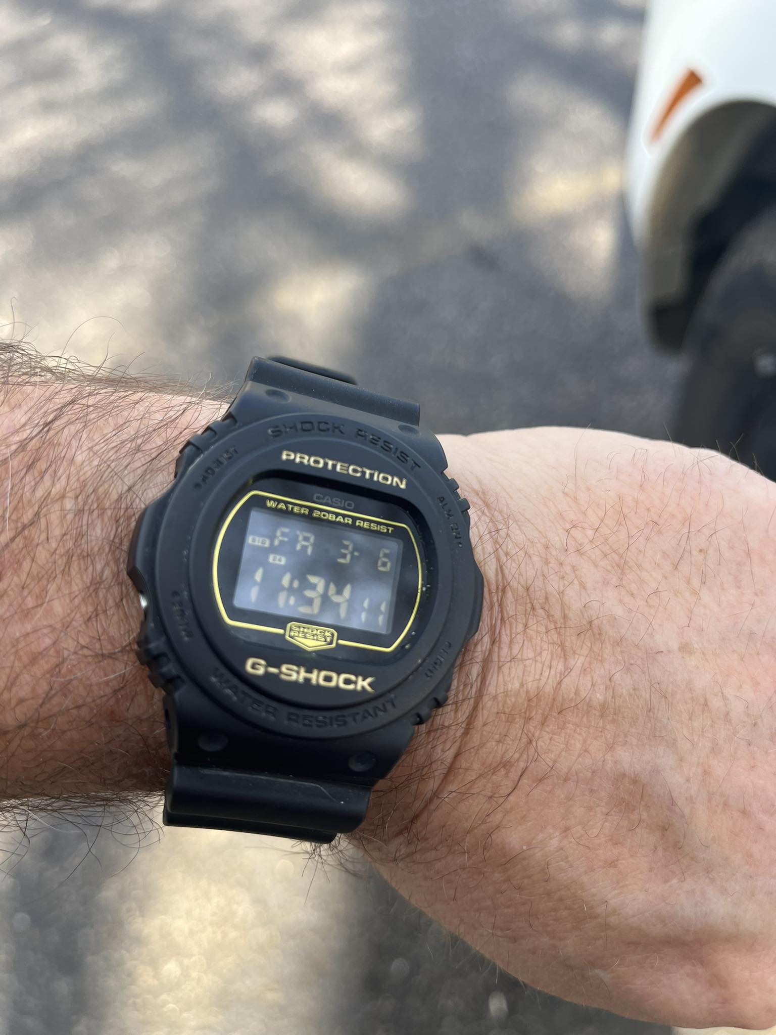 Wearing the retro, round square today