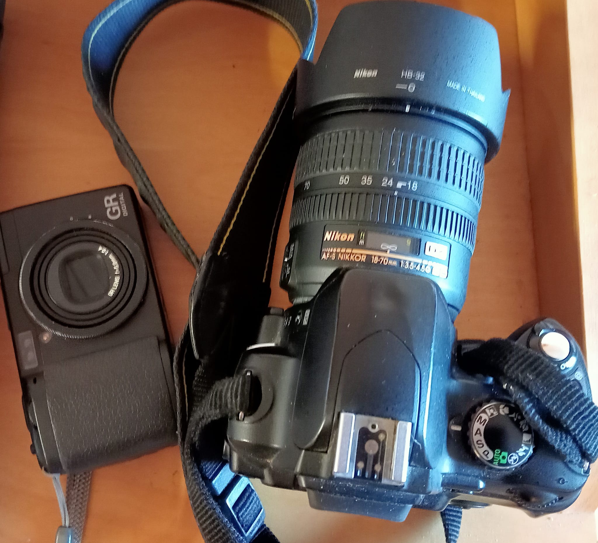 ?A Y2K DIGITAL CAM/CCD (charge-coupled device) IN HONG KONG 