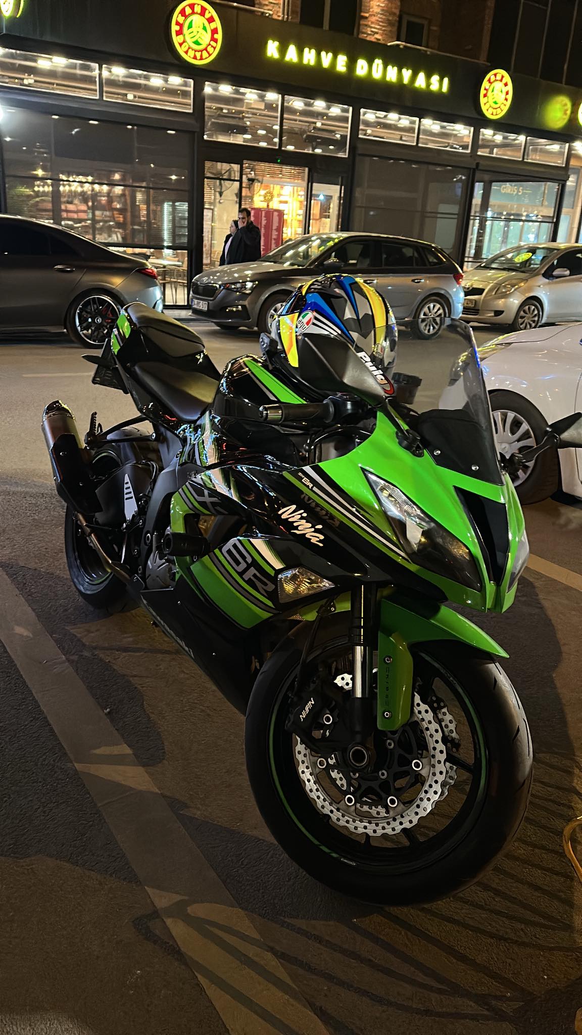 Merhaba zx6-r orjinal egzoz arıyorum satan varsa ulaşabilir mi