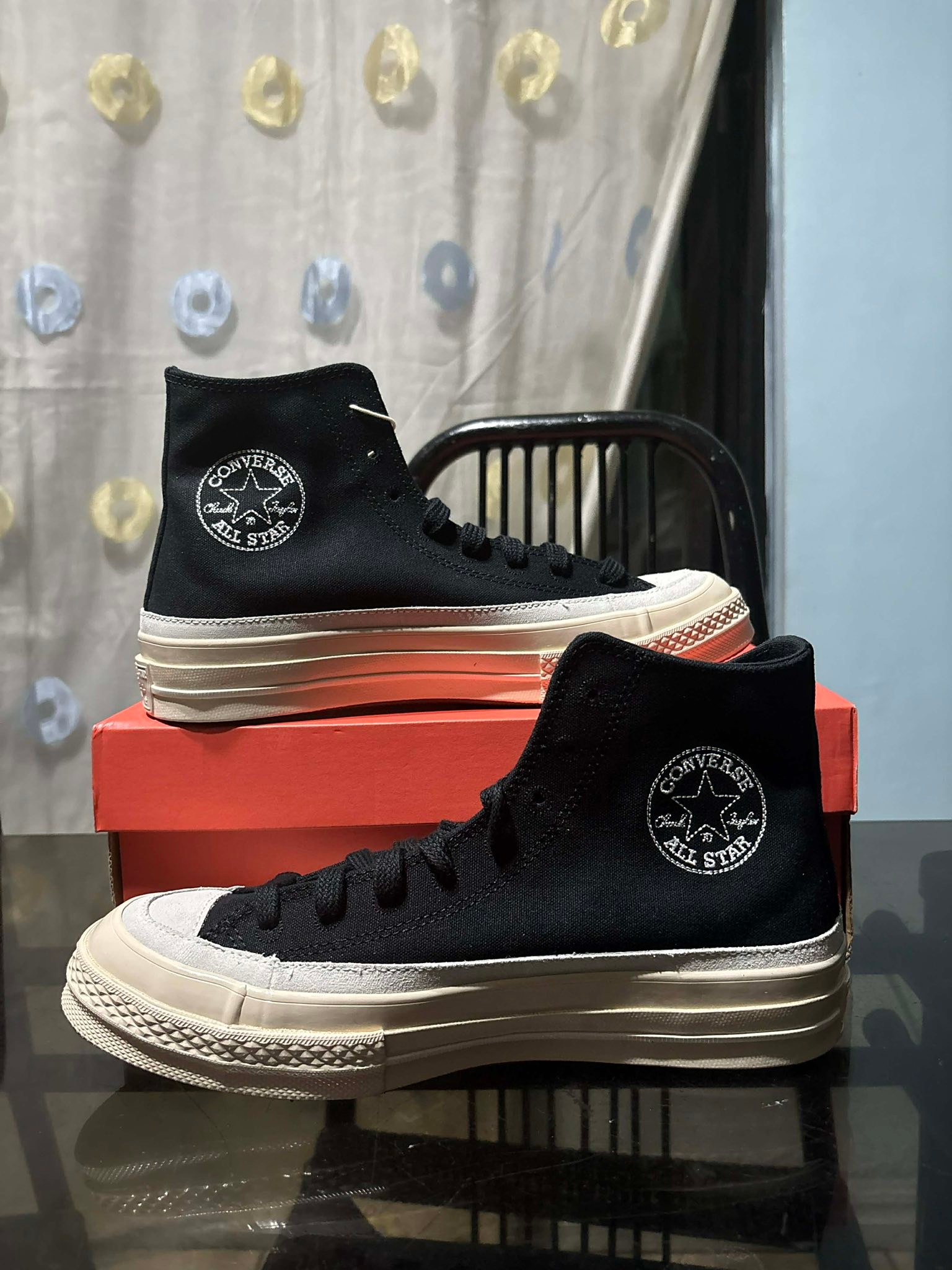 CONVERSE CHUCK 70 HI Sizes Available: 7 (4pcs) - 40 euro, 25.5cm 