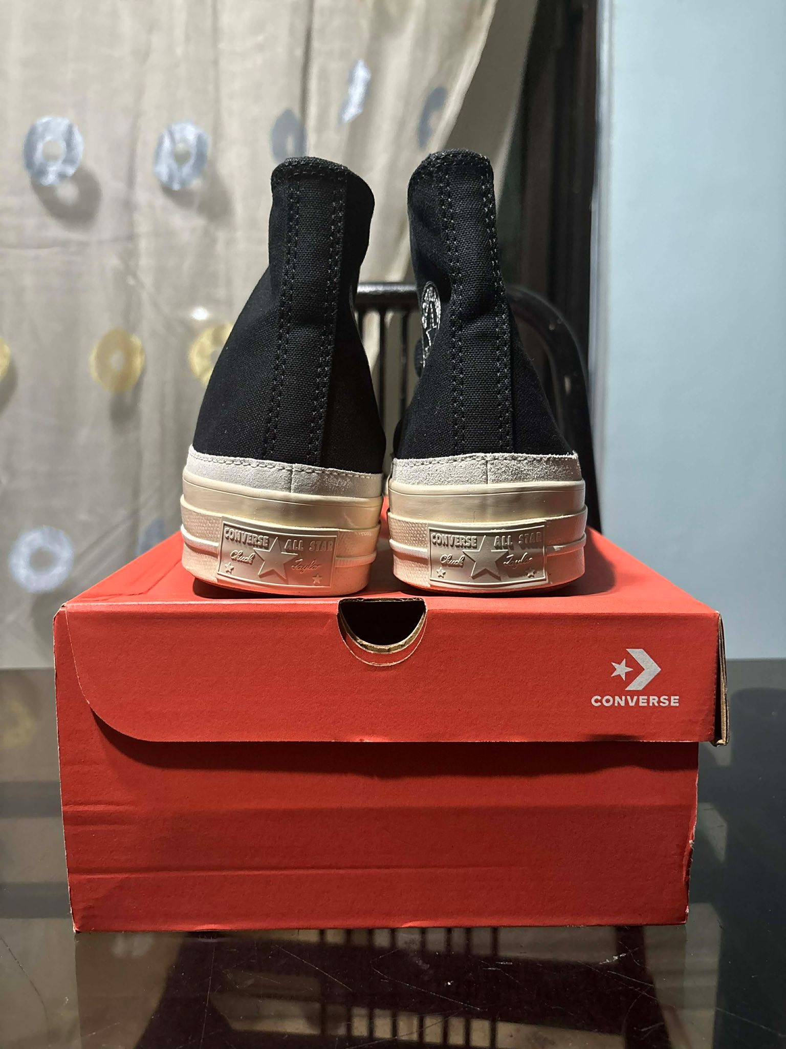 CONVERSE CHUCK 70 HI Sizes Available: 7 (4pcs) - 40 euro, 25.5cm 