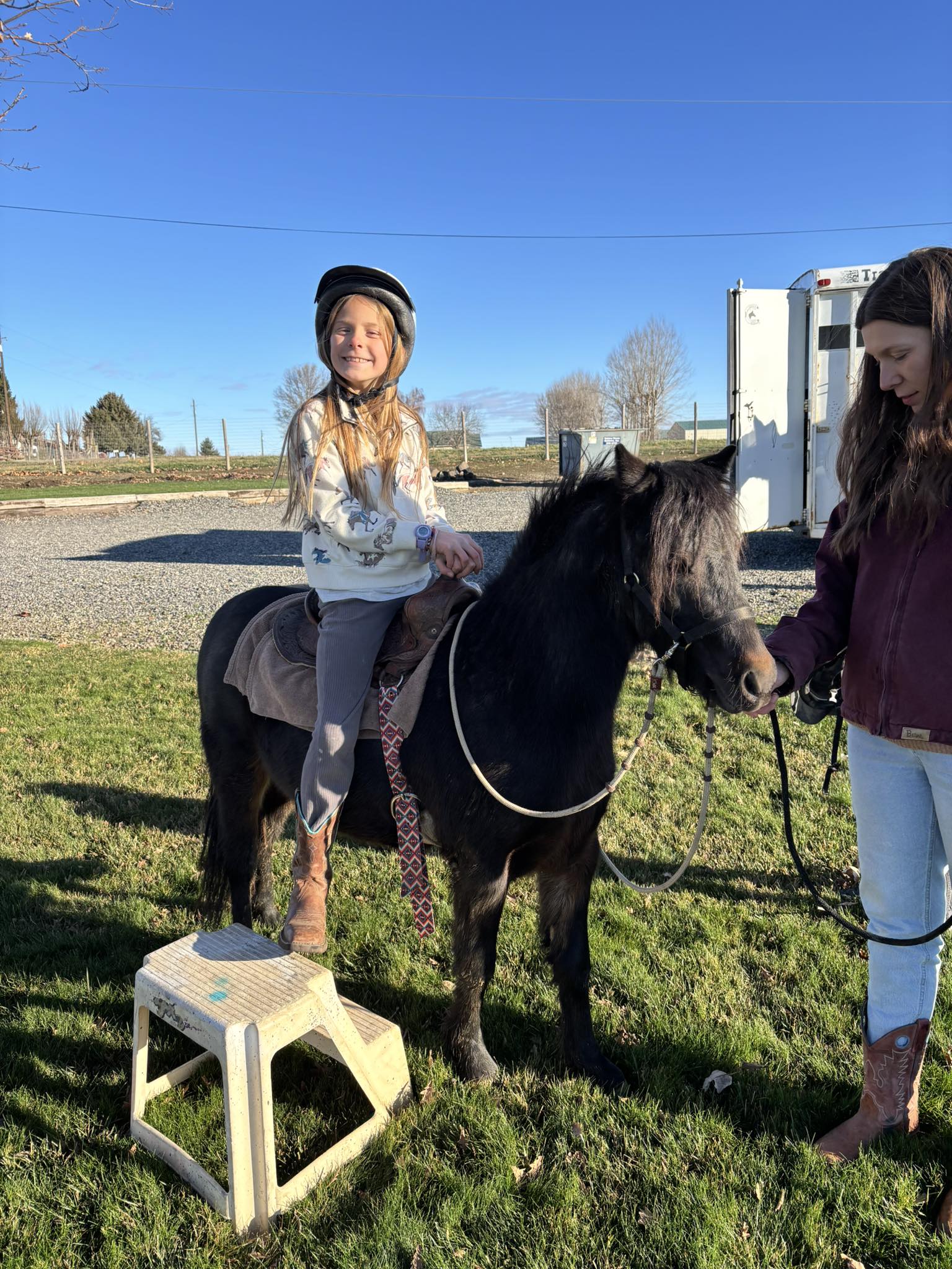 ISO pony sized saddle pad and kids saddle! | Facebook