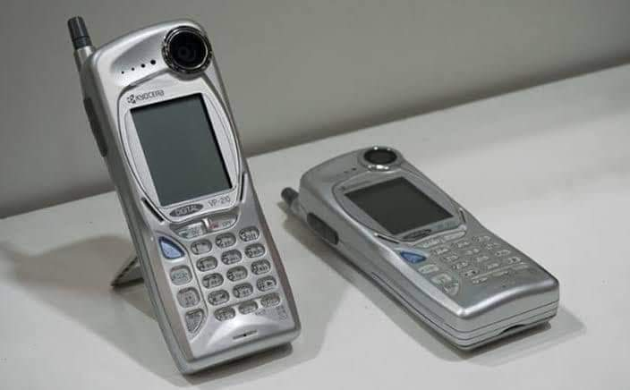 📱The Kyocera VP-210 launched in 1999 was actually a year earlier