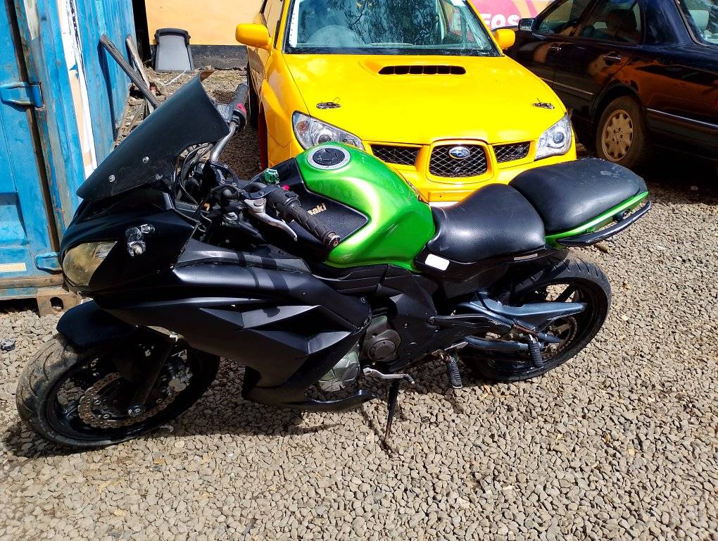 Kawasaki 400 millage 50k n engyn 👌 wth full foreign documents