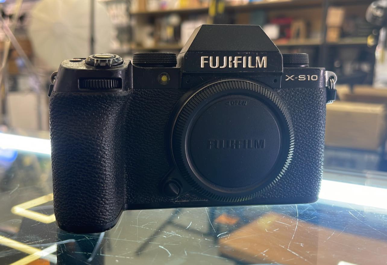 Used Fujifilm X-S10 Body, SC:10K