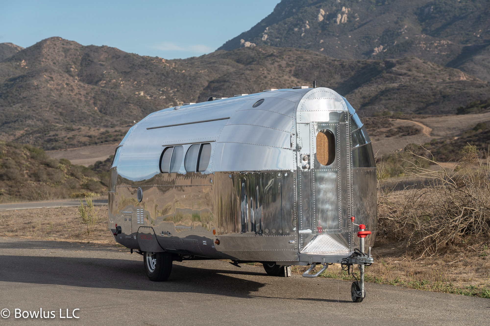 Bowlus - The Bowlus is the original riveted aluminum travel trailer ...