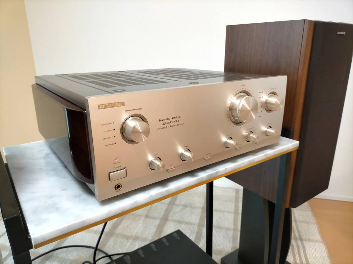 SANSUI AU-α907NRA High-End Integrated Amplifier.