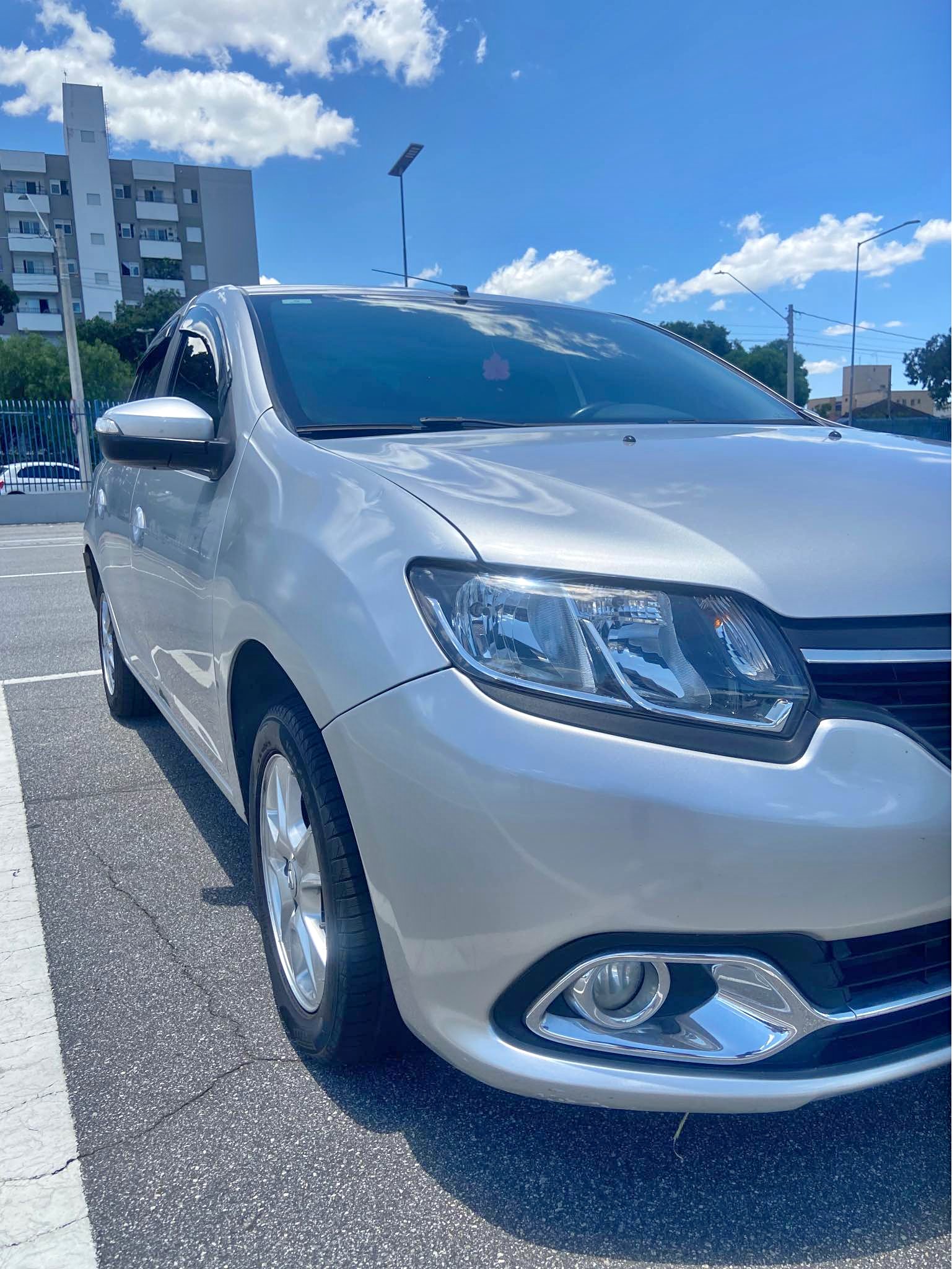 2017 Renault Logan - Cars & Trucks - São José dos Campos | Facebook ...