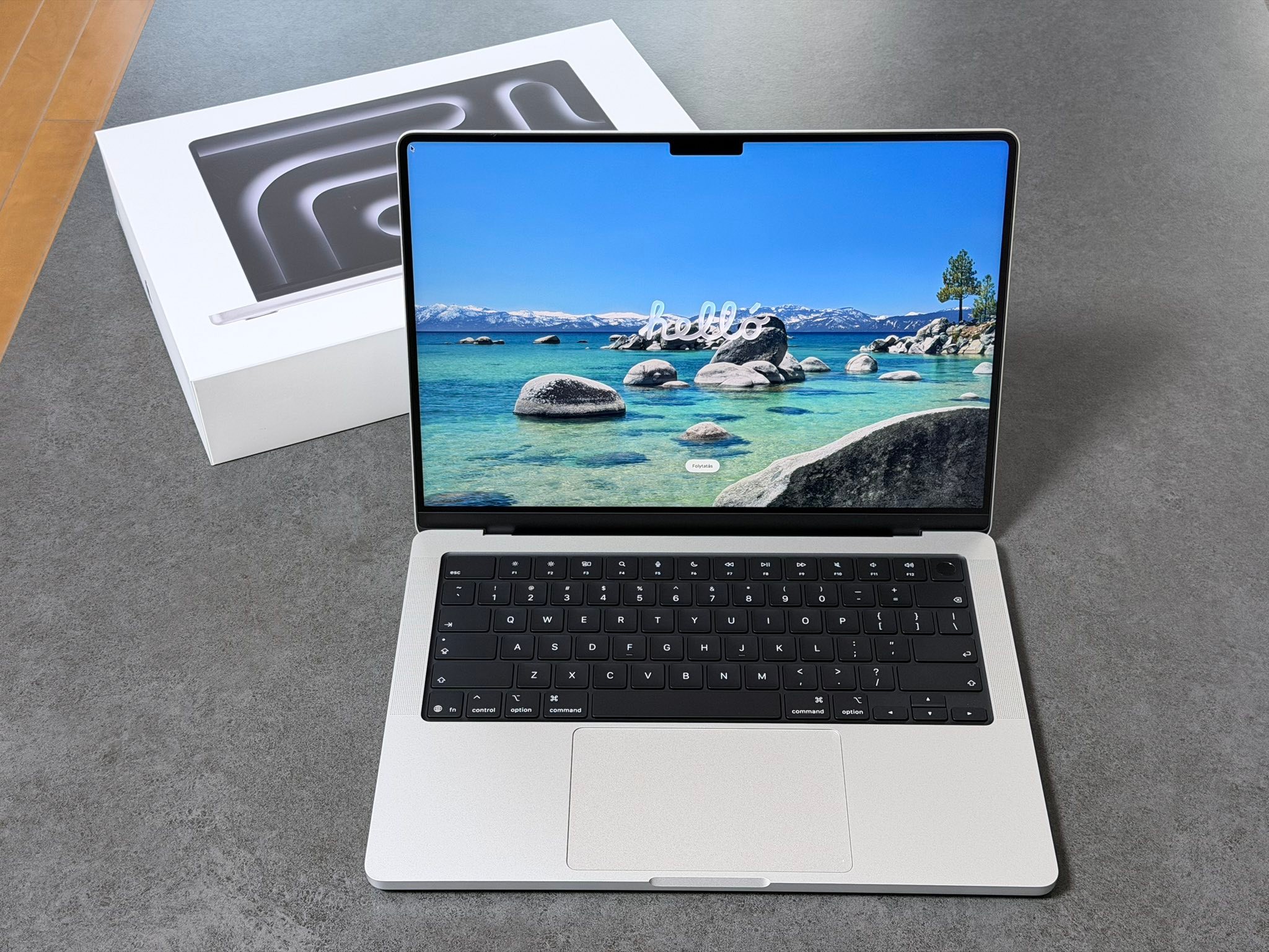 Macを買い替えようかと思っています。用途はLogic Proとライブで 