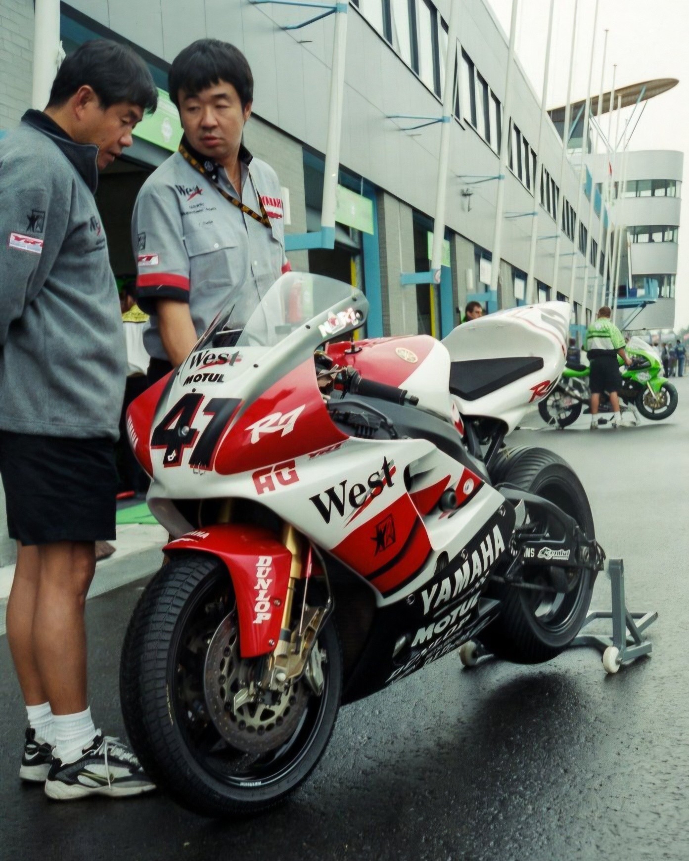 Nitro Nori Haga's R7 🇯🇵 Assen 2000