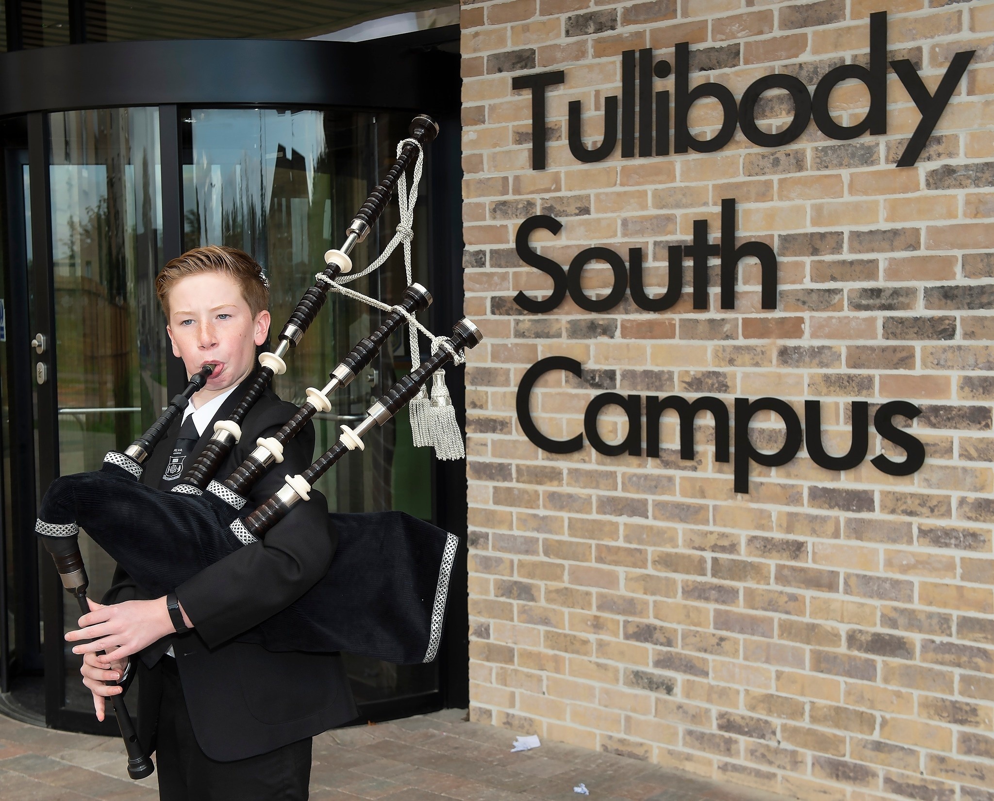 pupils-at-abercromby-primary-clackmannanshire-council-facebook